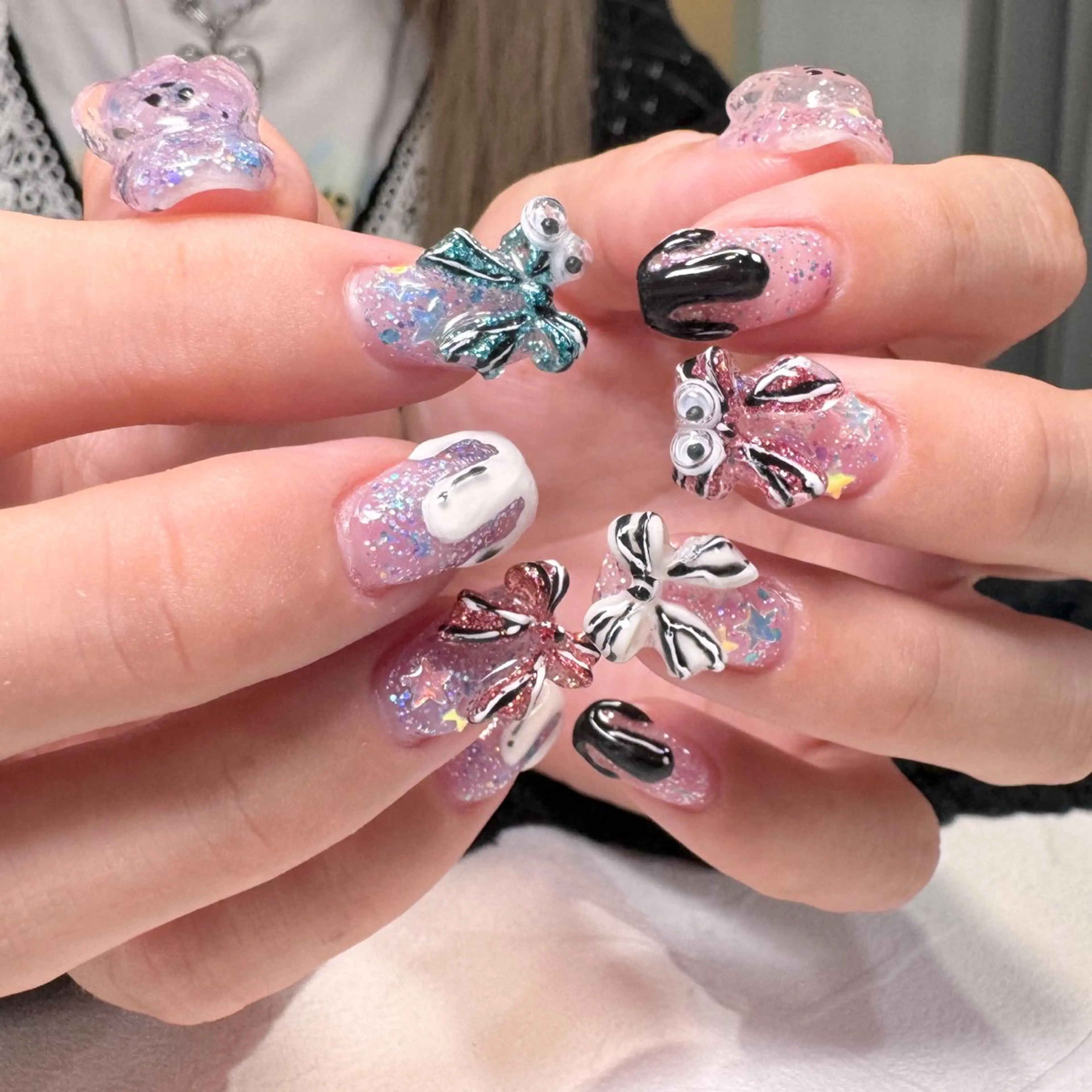 ネイル ハロウィン 持ち込み RIEKO🍒 ワンホン♡推しネイルのネイルデザイン