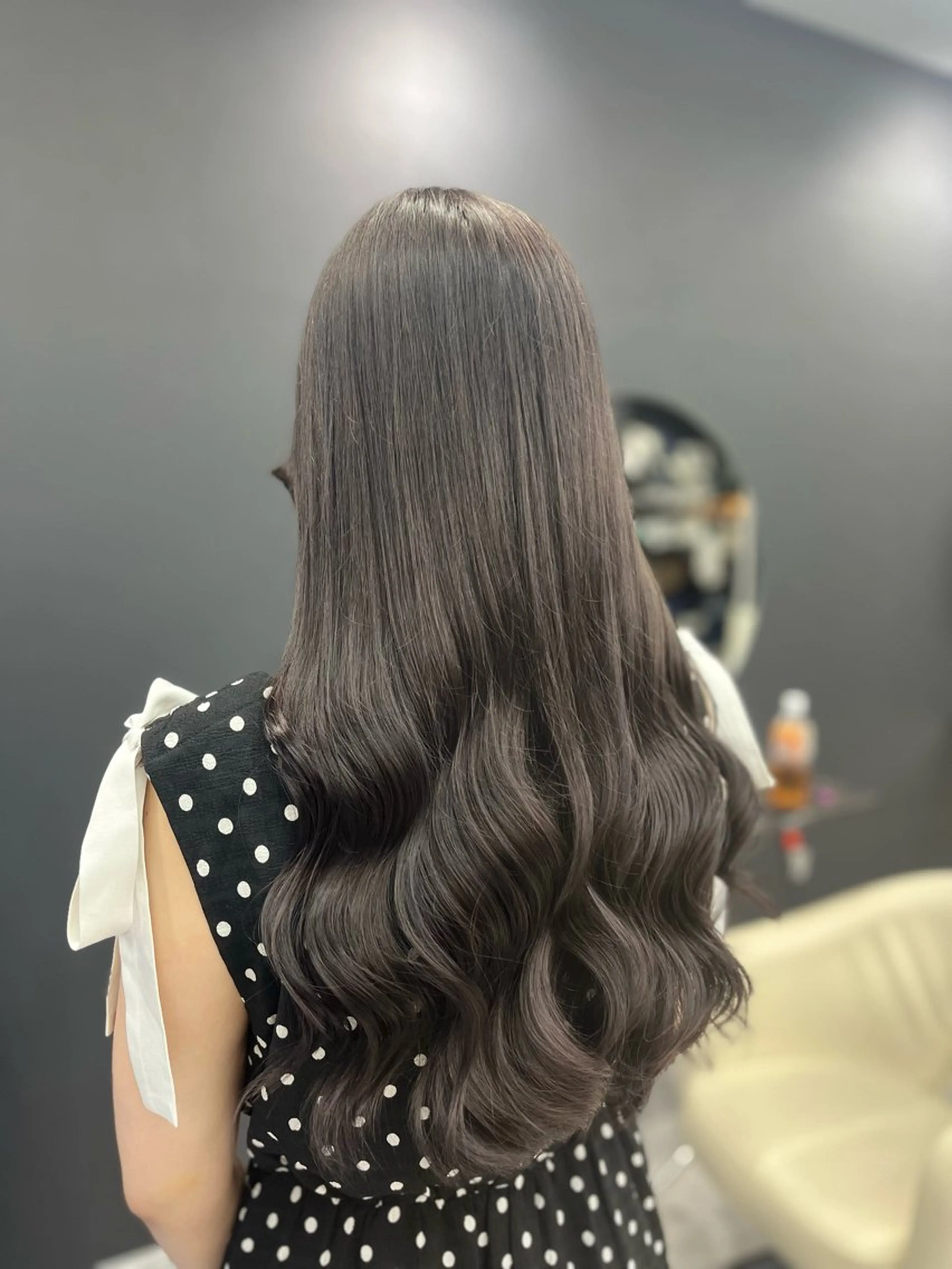 ロング カラー グレージュ ラベンダーカラー ラベンダーグレージュ ラベンダーグレー ヘアカラー トリートメント white.梅田所属・White梅田  ／ COCOのヘアスタイル