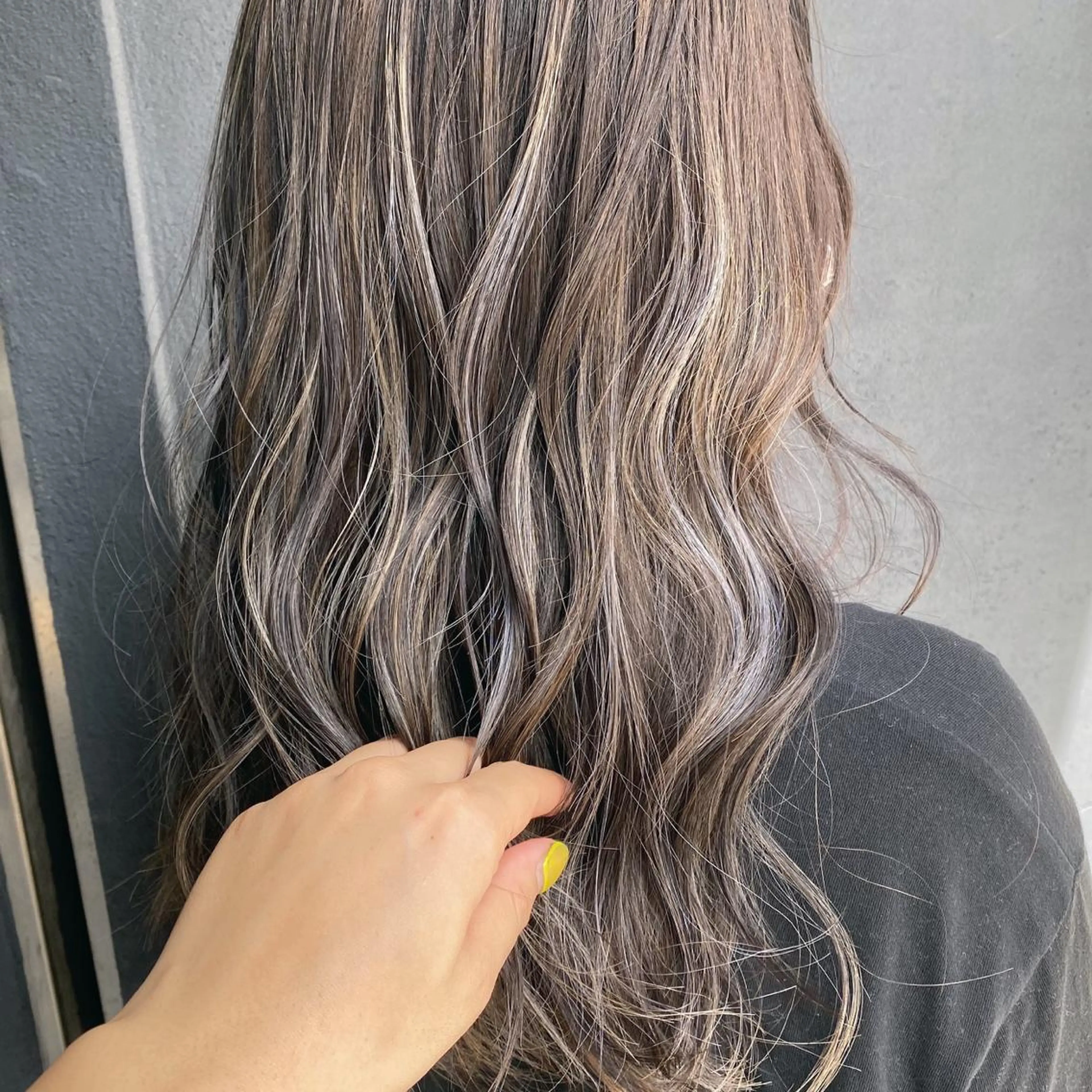 ロング カラー TRUCK トラックのヘアスタイル