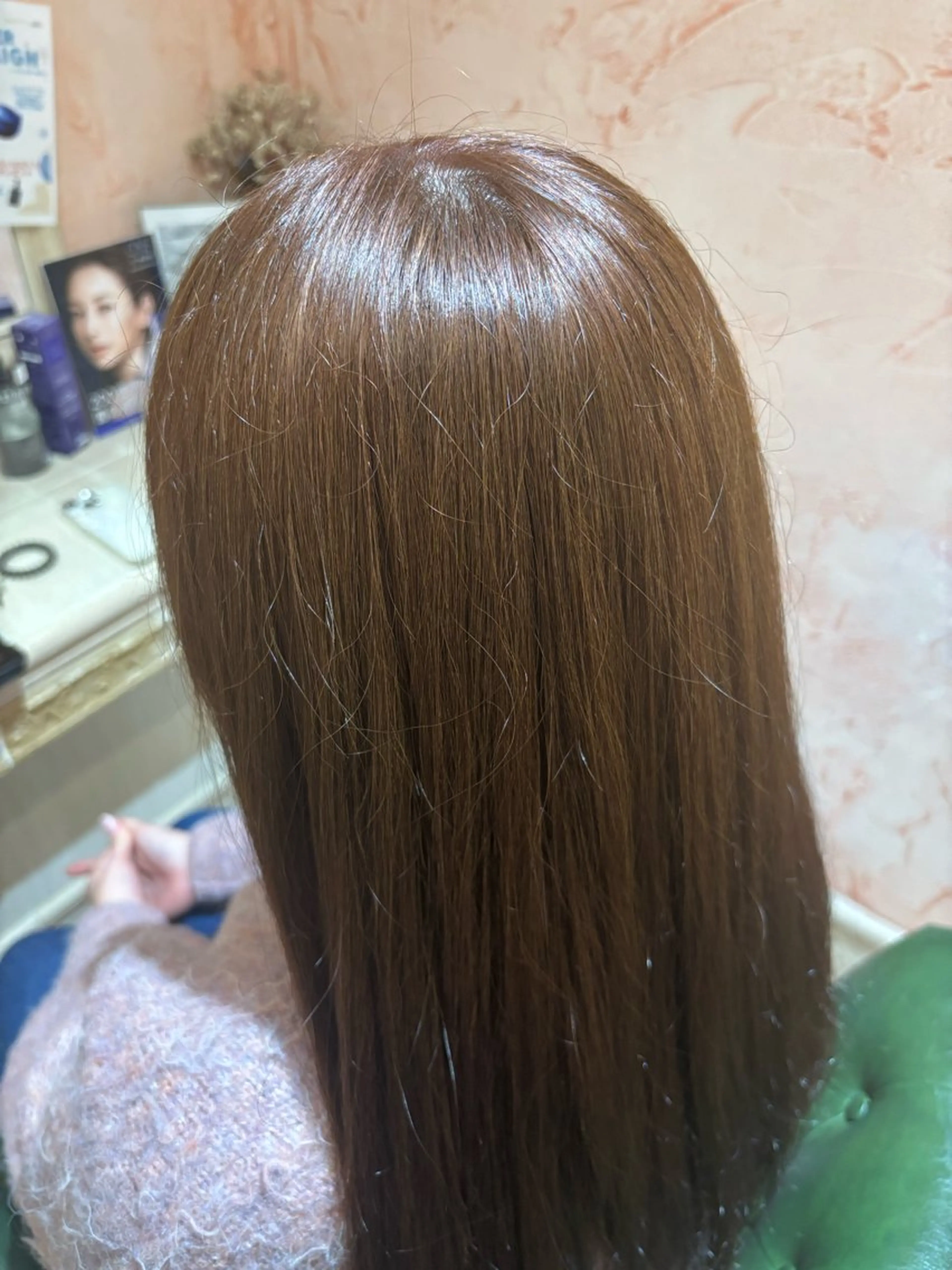 カラー 森山 実結のヘアスタイル