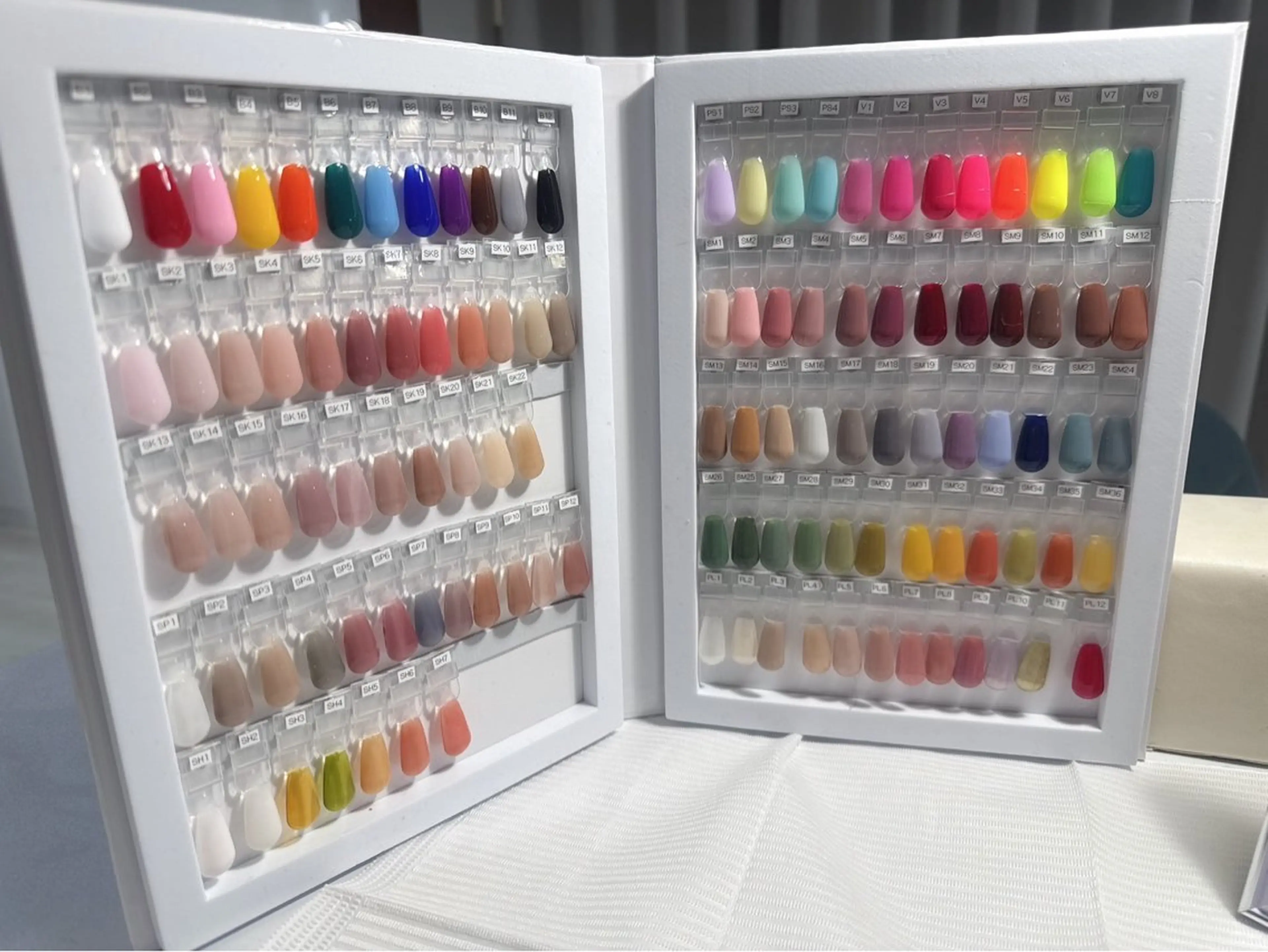 ネイル nail mor.-ネイル・モア-所属・小川 恵里奈のネイルデザイン