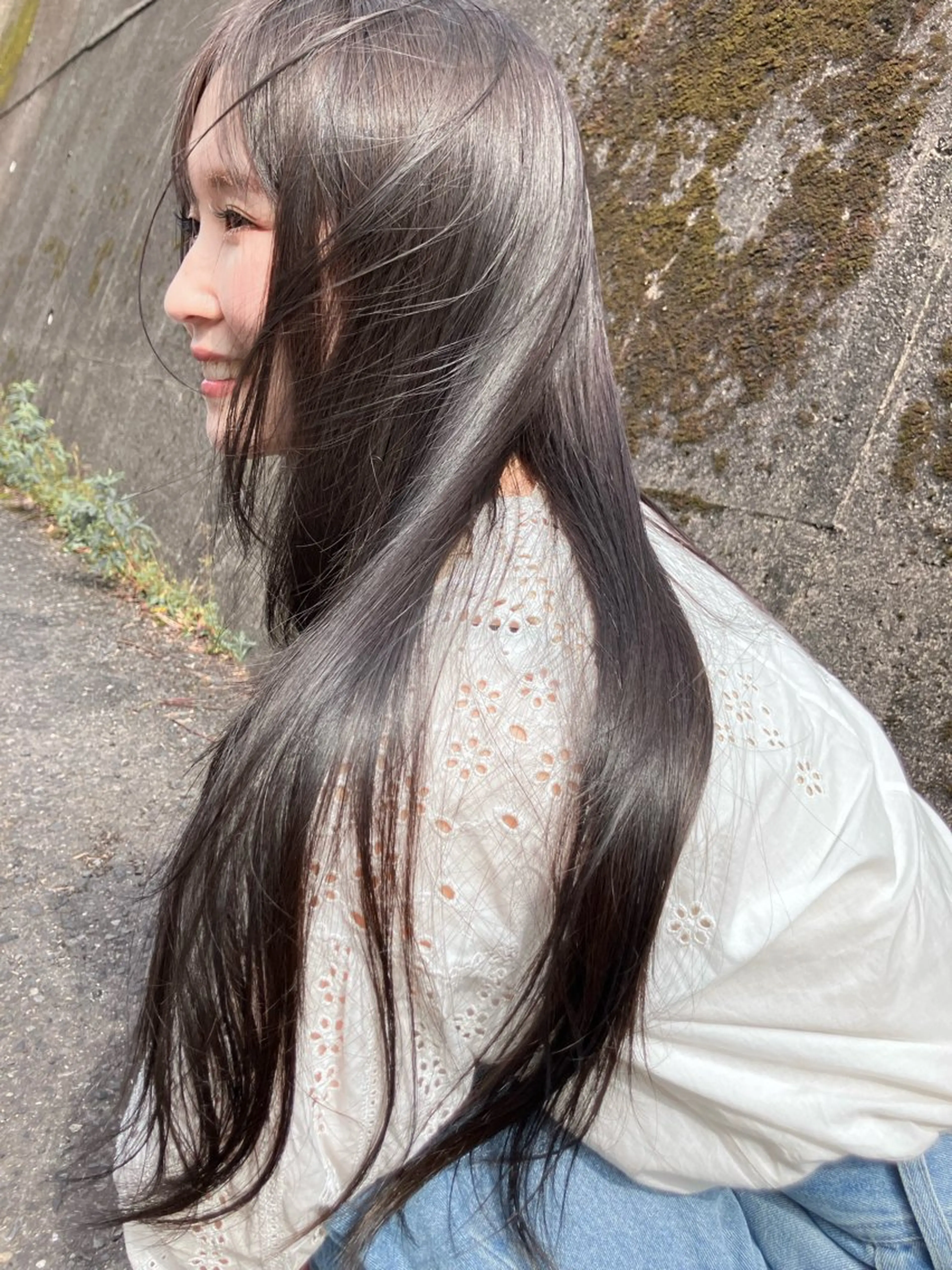 ロング カラー ブリーチ グレージュ ブリーチなしカラー ロング SALOWIN本山所属・SALOWIN本山 イレンのヘアスタイル