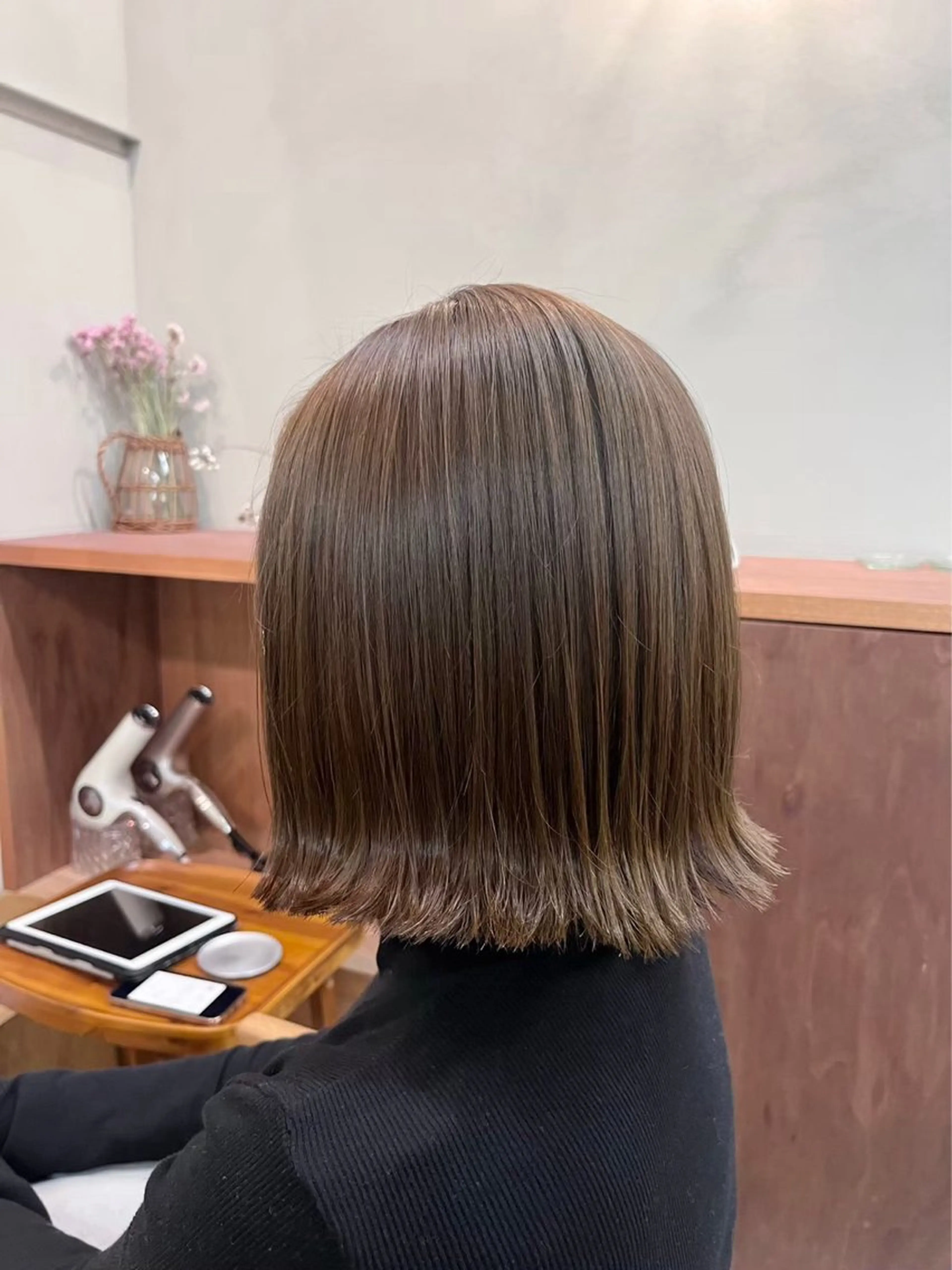 カラー 🌷花屋併設🌷 岡本明日実のヘアスタイル