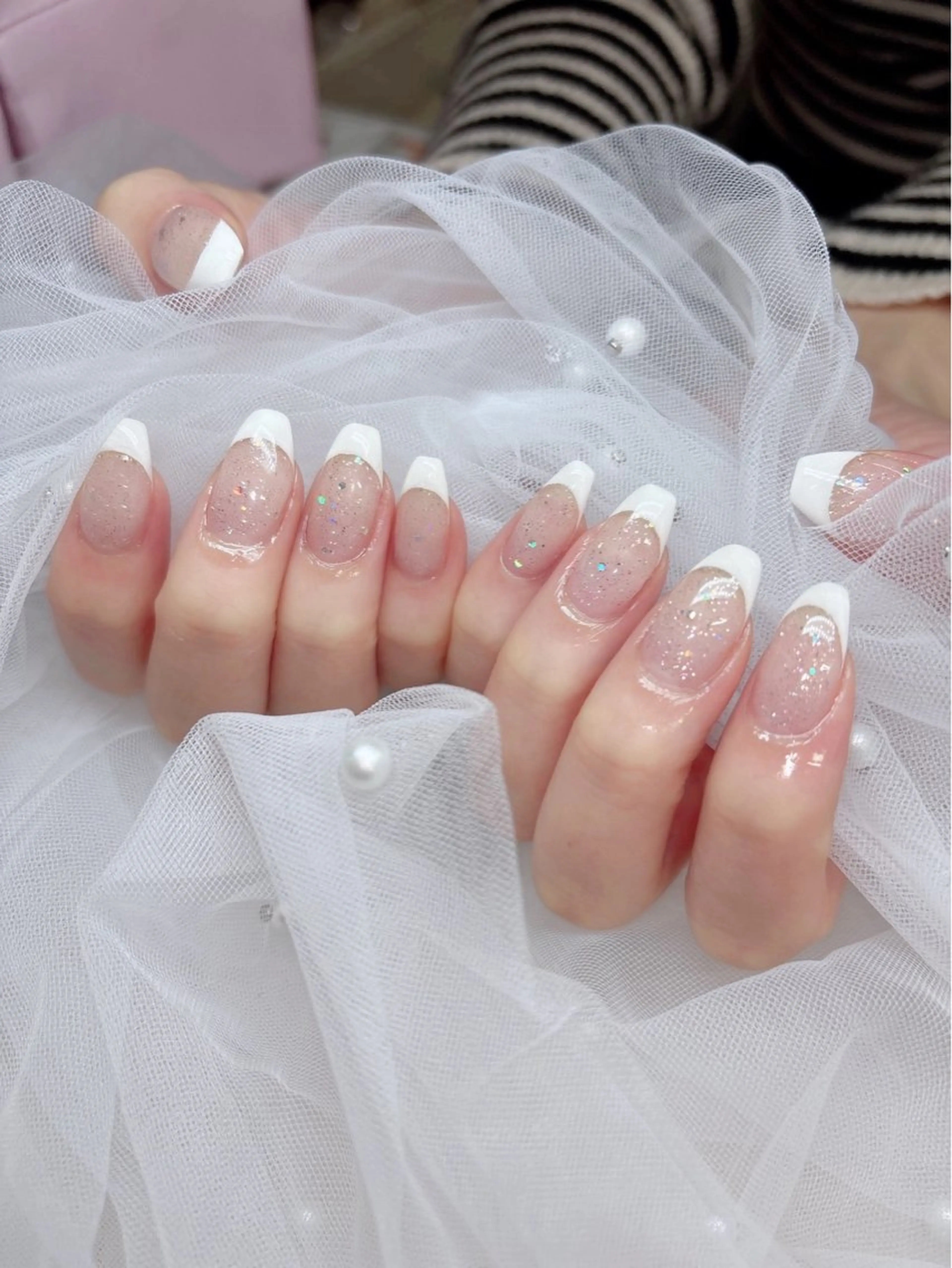 ネイル フレンチネイル ラメ(グリッター) シンプルネイル ハンドネイル ハンドケア 心斎橋Salon Epokkuのネイルデザイン