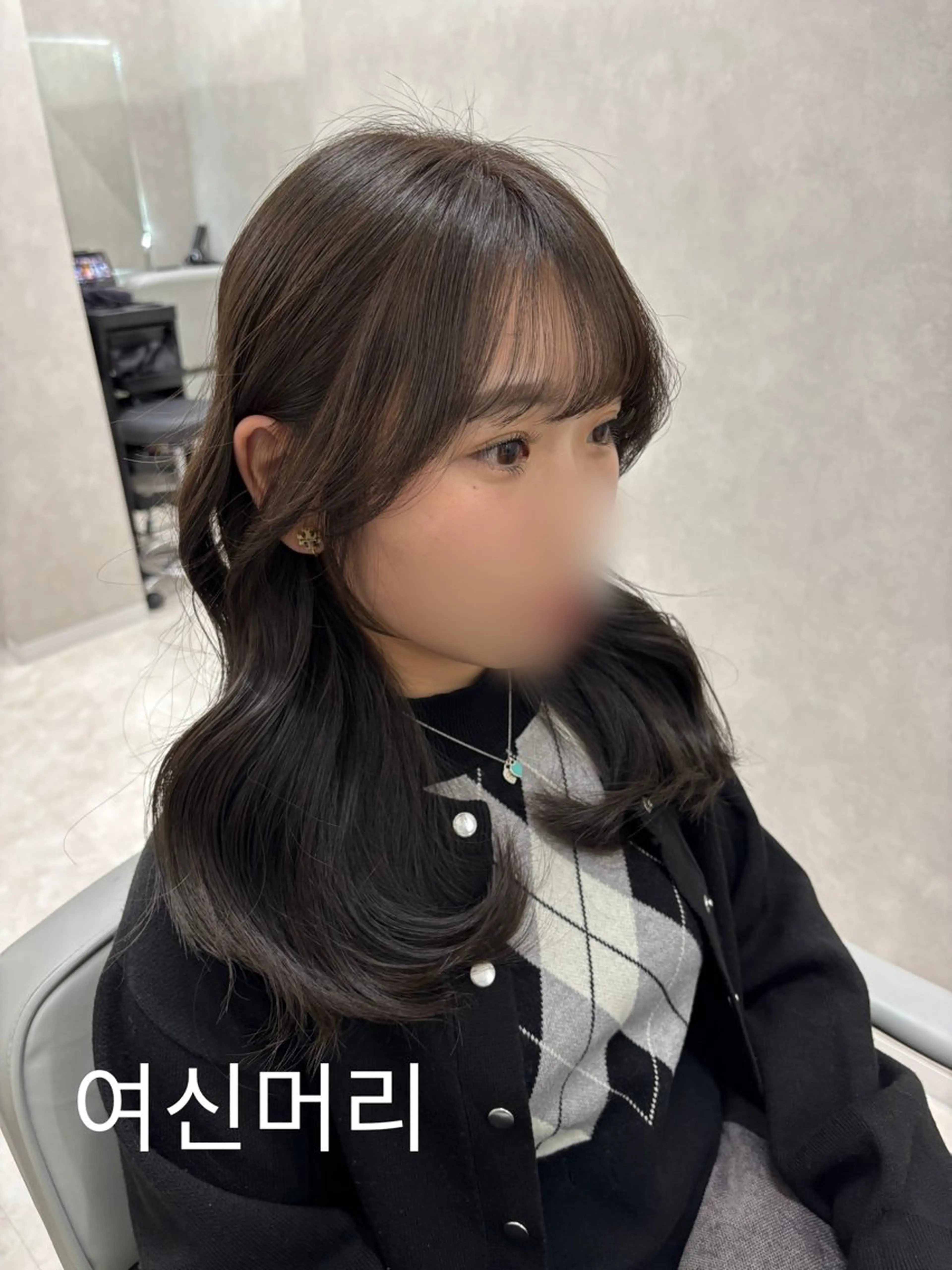 セミロング カラー カット ヘアカラー トリートメント 韓国ヘア🇰🇷/ 巻き髪/MAAYAのヘアスタイル