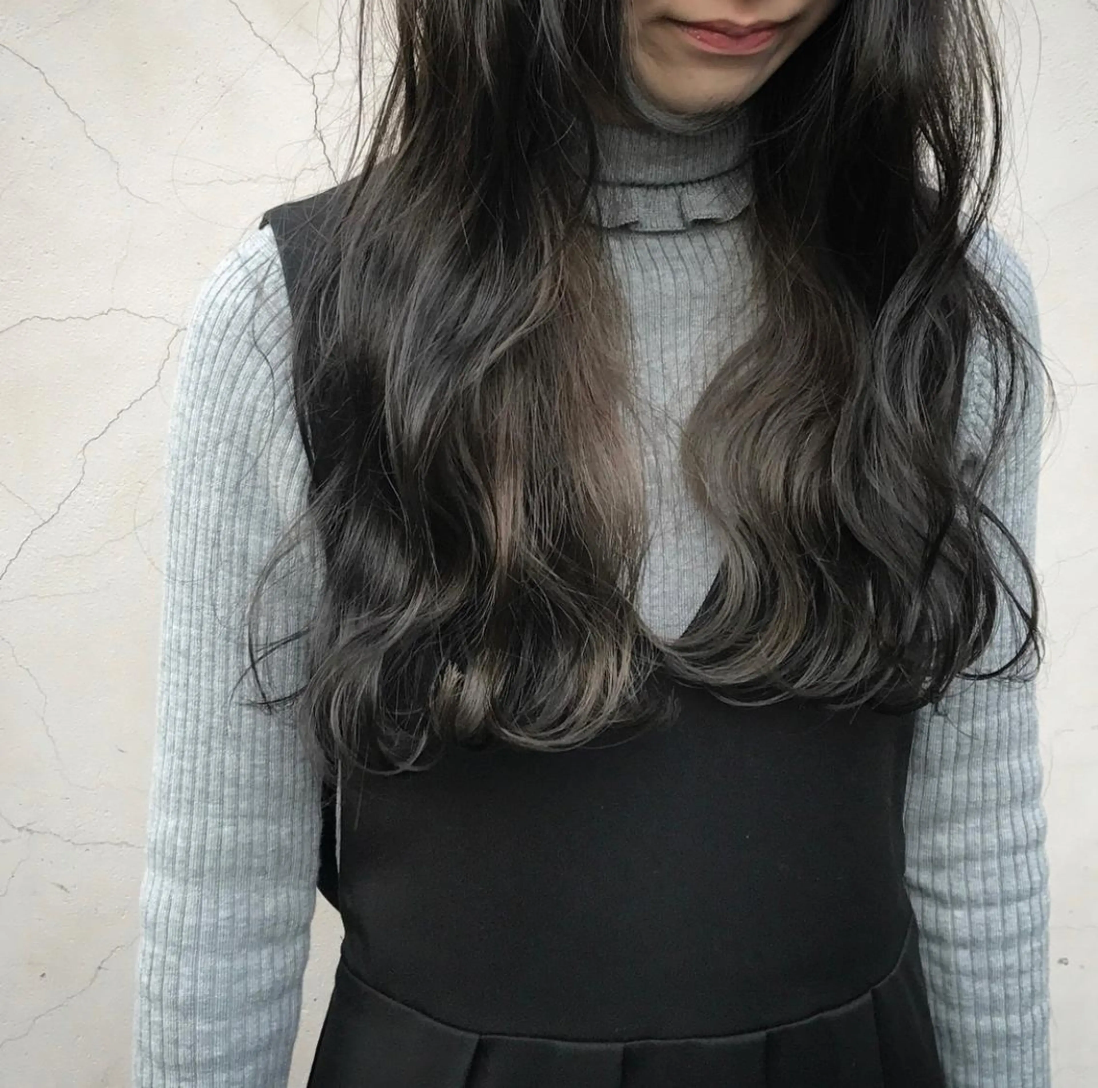 ロング アッシュ son hair HIROEのヘアスタイル