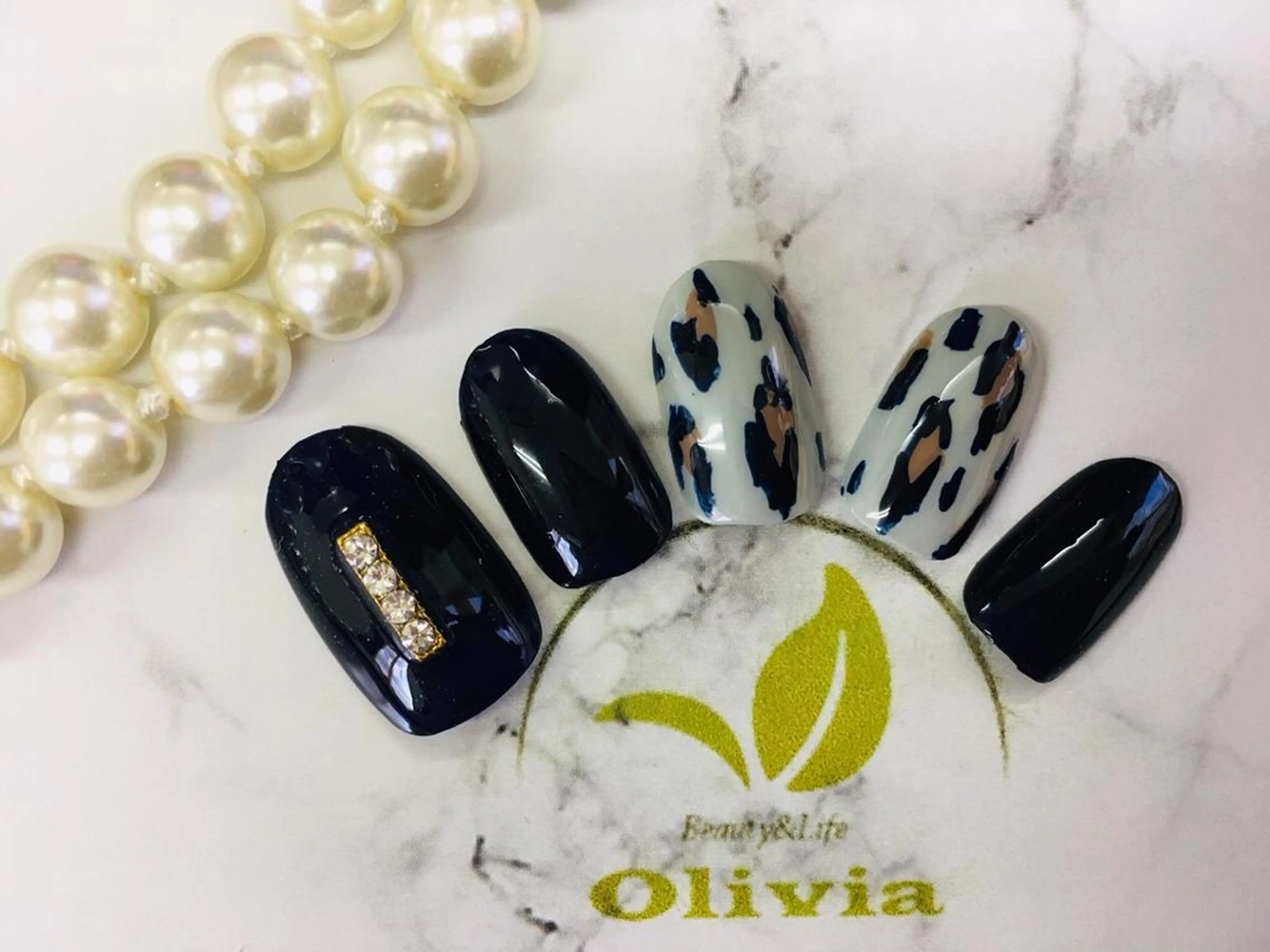 ネイル Olivia アイラッシュのマツエク・マツパデザイン