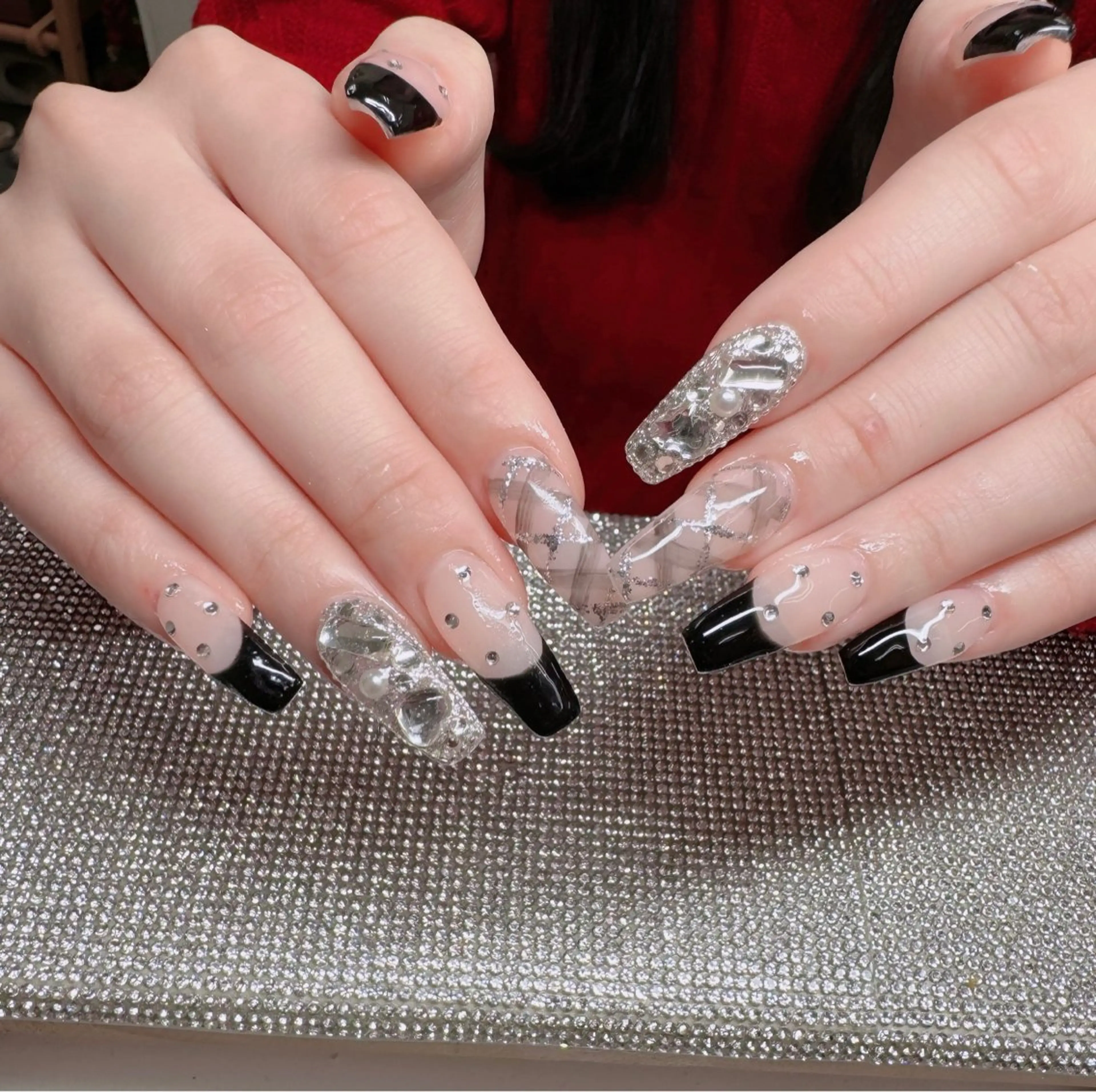 ネイル オーロラネイル フレンチネイル ジェルネイル ハロウィン キラキラネイル H.baby Nail Salon所属・H.baby Nail Salonのネイルデザイン