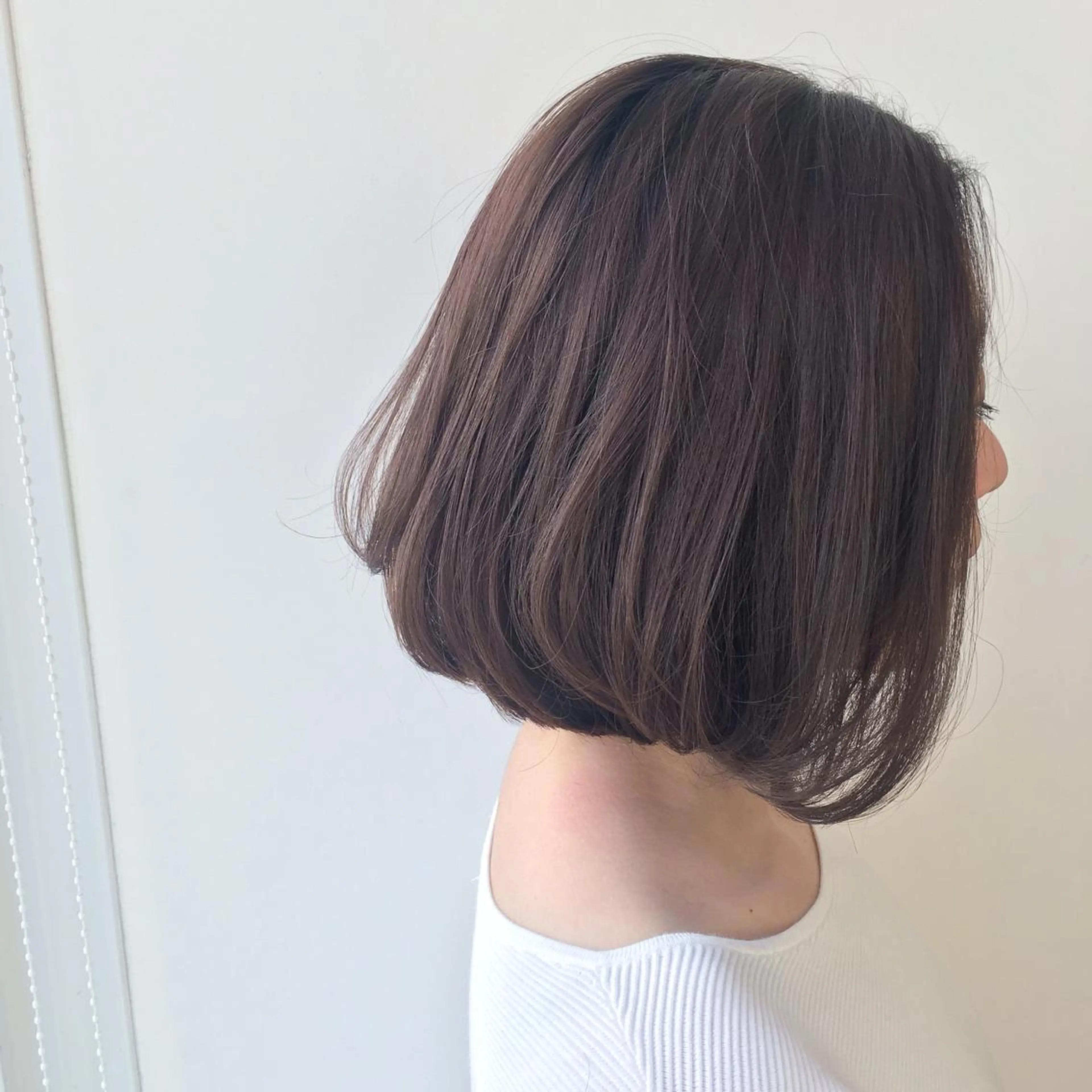 ショート カラー グレージュ ピンクカラー ボブ カット トリートメント 中山 天地のヘアスタイル