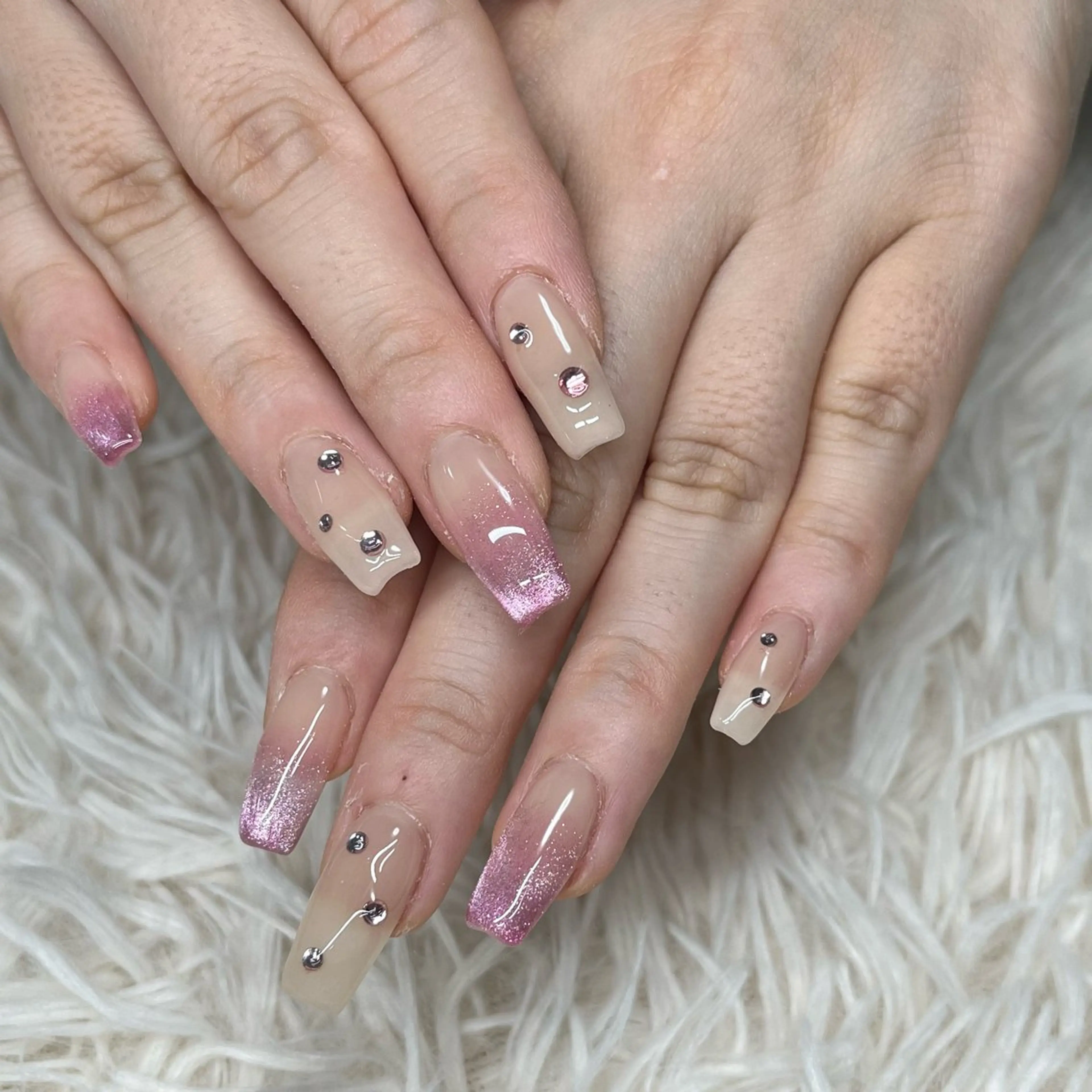 ネイル アートネイル キラキラネイル 韓国ネイル ラメ(グリッター) ロングネイル 🐕‍🦺Yappy 💗A-tanのネイルデザイン