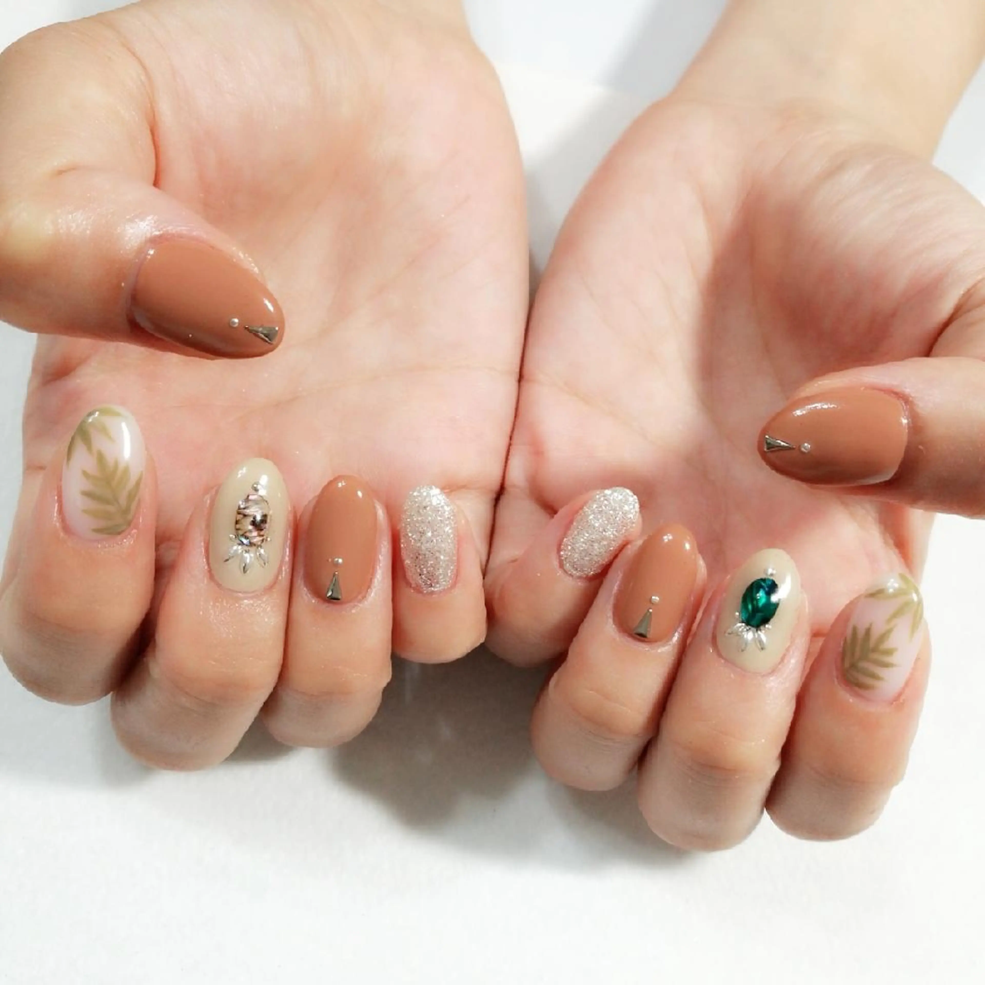 ネイル VIOLUS所属・VIOLUS 関目のネイルデザイン