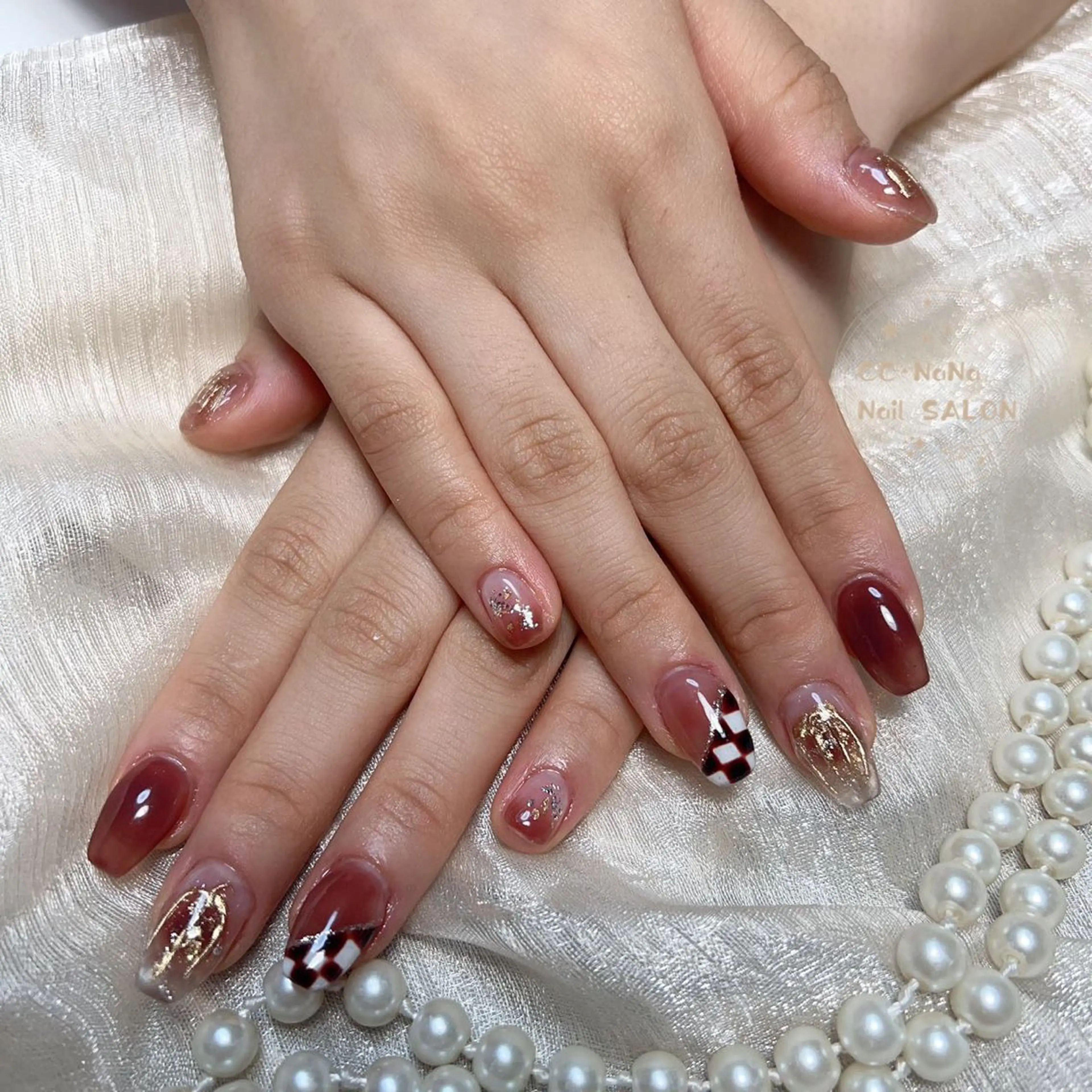 ネイル チークネイル フラッシュネイル ハート キラキラネイル 韓国ネイル ハンドネイル 💎CC・NaNa 韓国風ネイル🌙のネイルデザイン