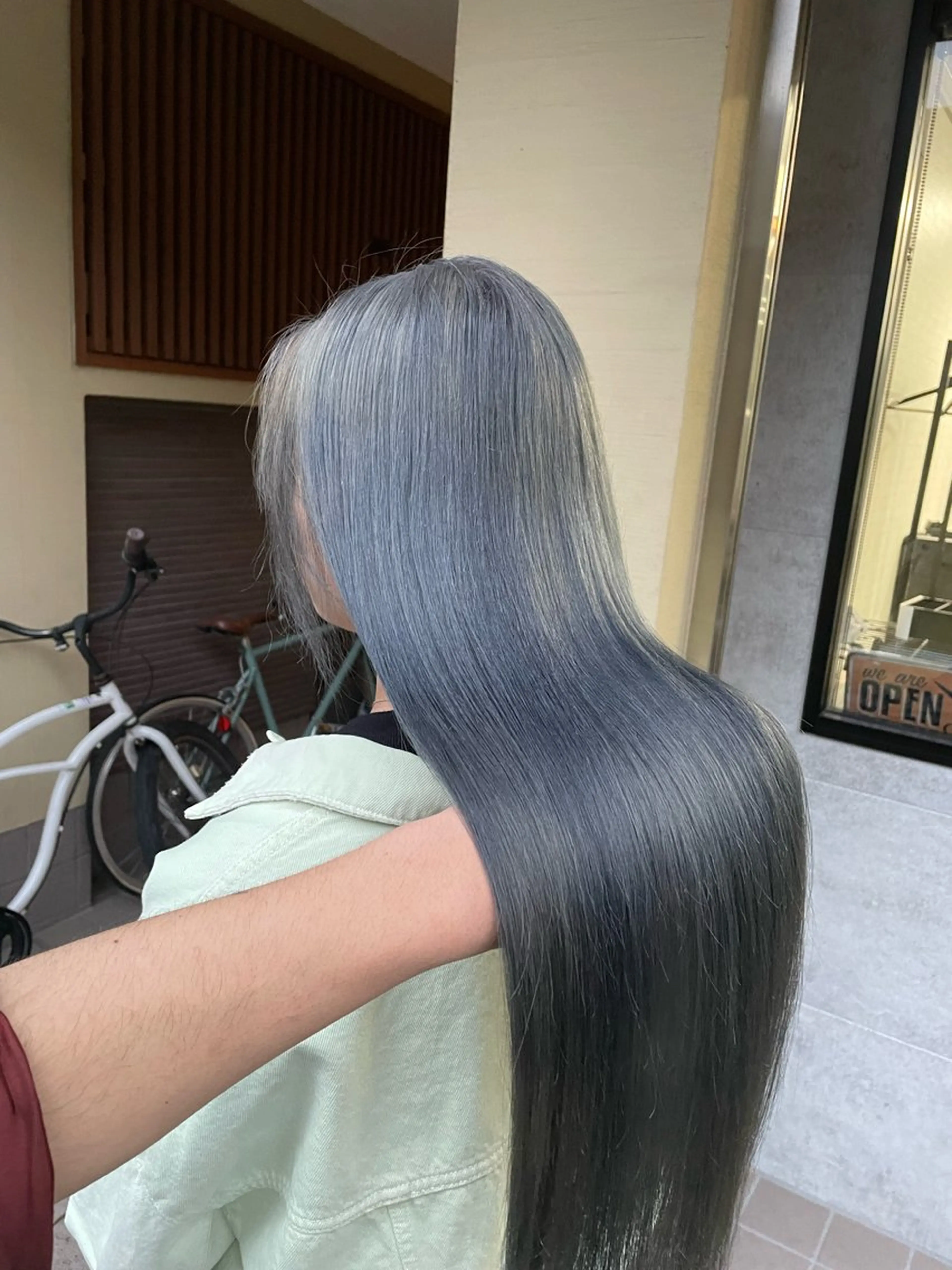 ロング カラー ブルーカラー ヘアカラー トリートメント darts所属・マツダ レンのヘアスタイル