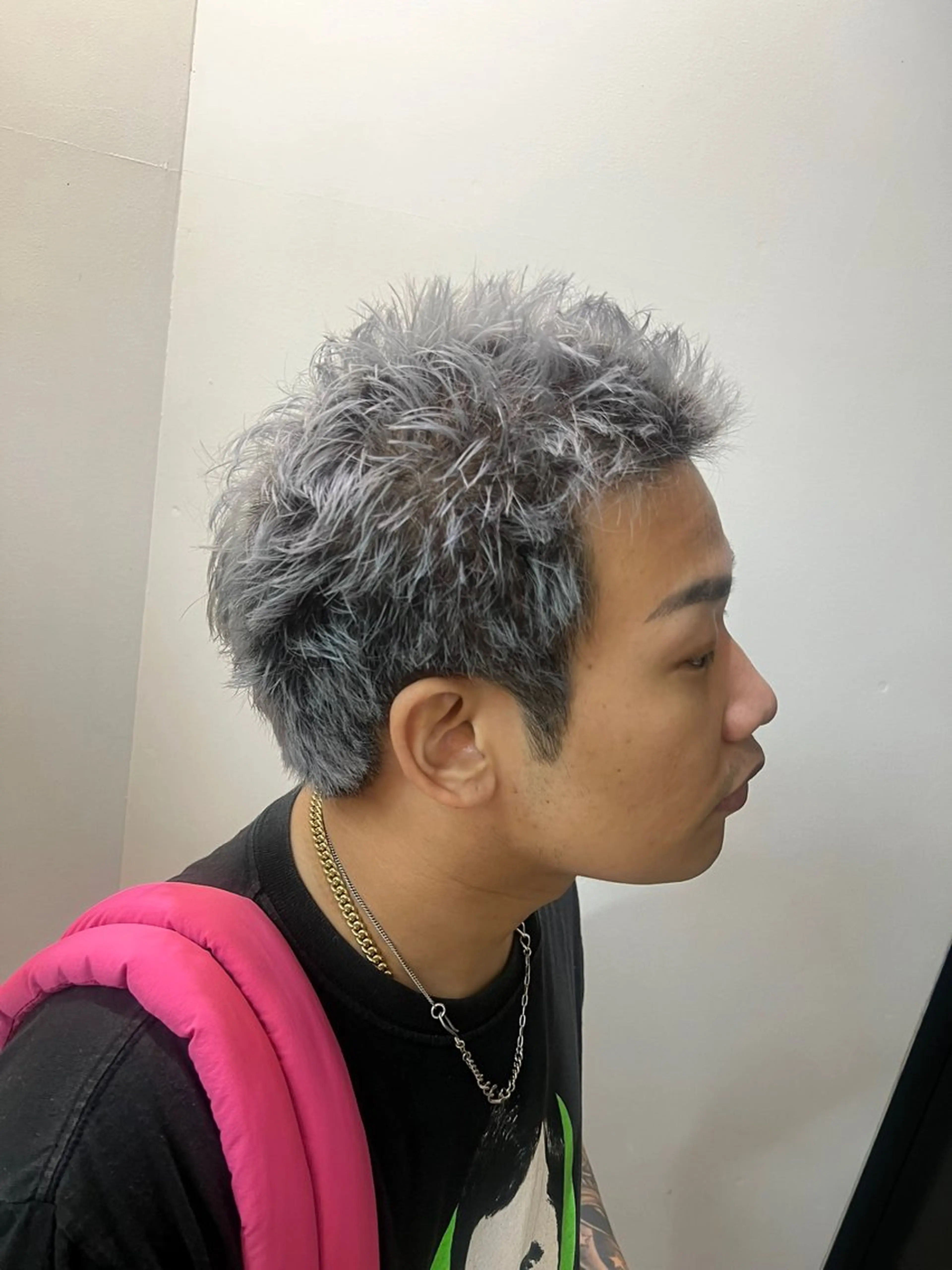 カラー メンズ カット ヘアカラー トリートメント ダブルカラー寒色系 ボリューム改善ハヤトのヘアスタイル