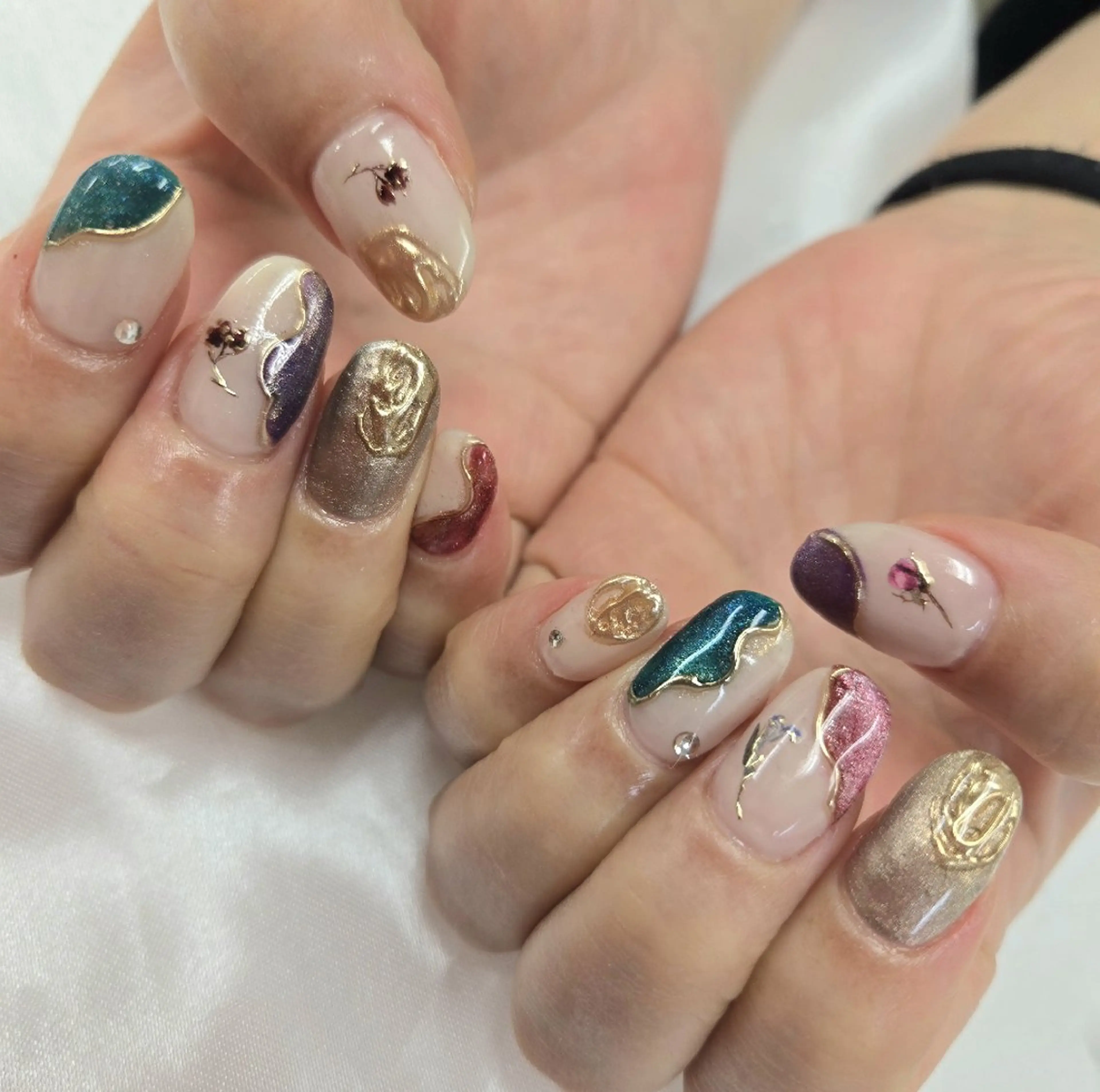 ネイル アートネイル オーロラネイル チークネイル ジェルネイル グラデーション ハンドネイル 河野ちえ (雑誌掲載サロン)のネイルデザイン