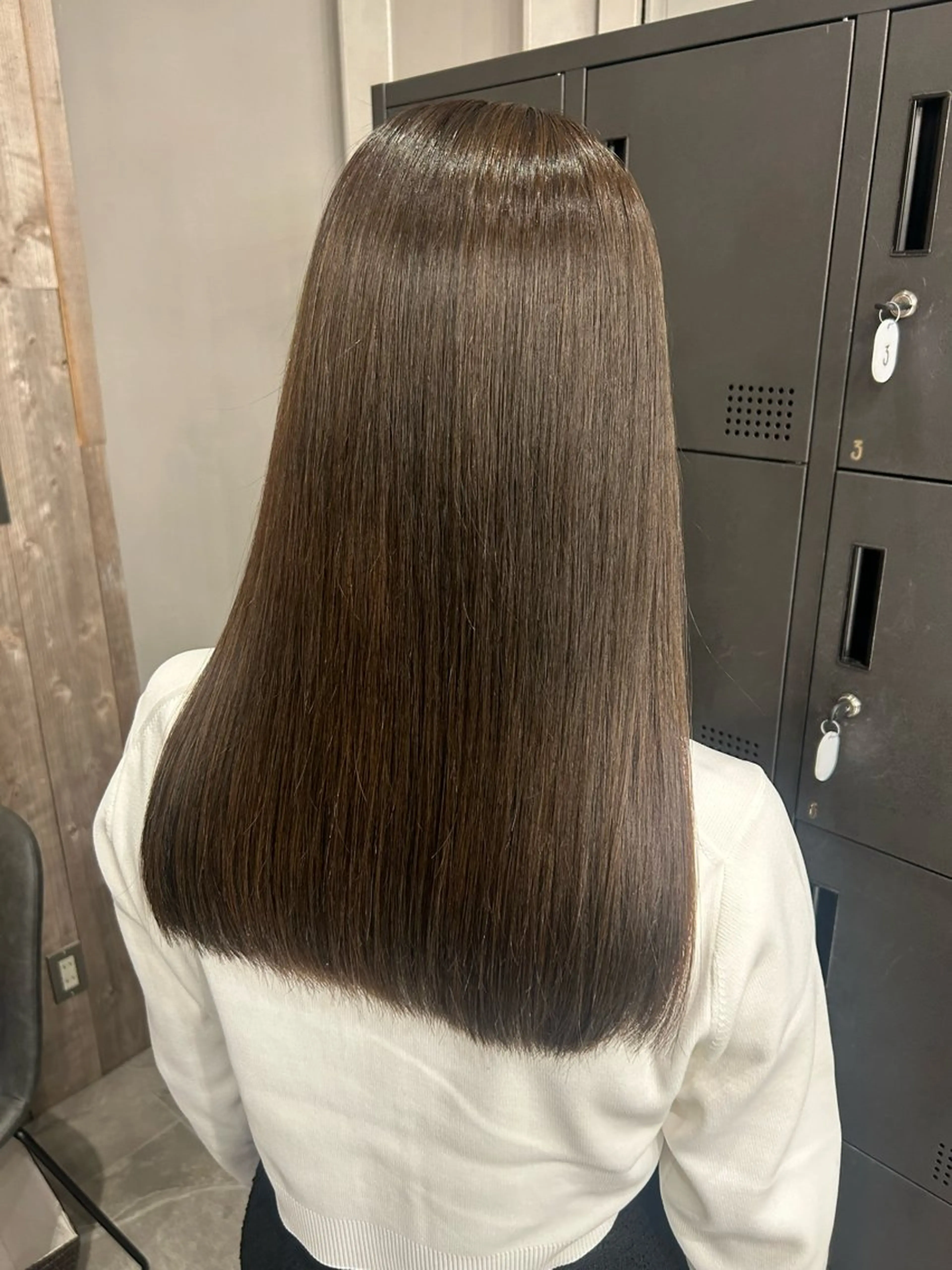 セミロング 酸性ストレート カット ヘアカラー 縮毛矯正 トリートメント 艶髪/髪質改善 yukaのヘアスタイル