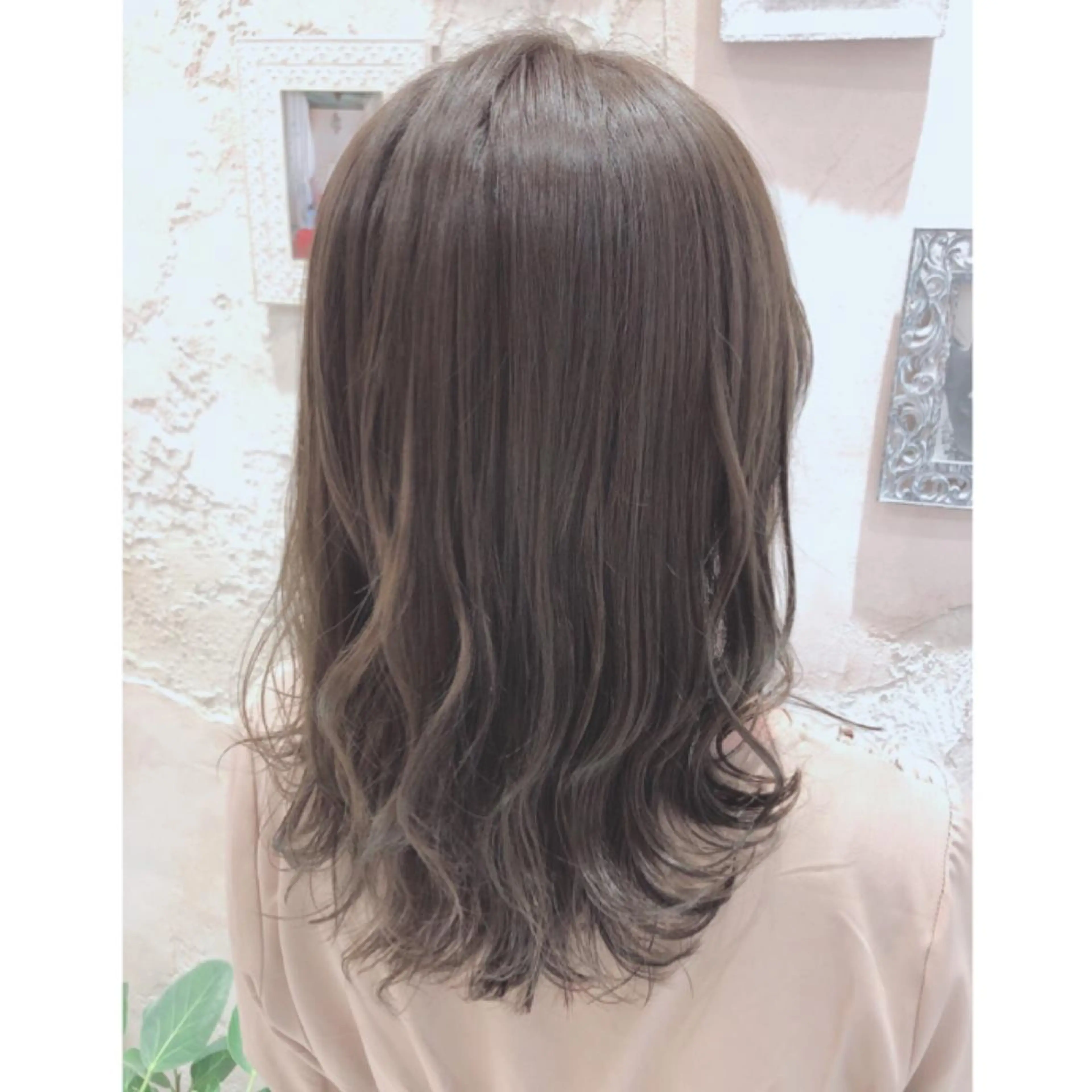 ミディアム カット ヘアカラー トリートメント 代表山口ひな 髪質改善のプロのヘアスタイル