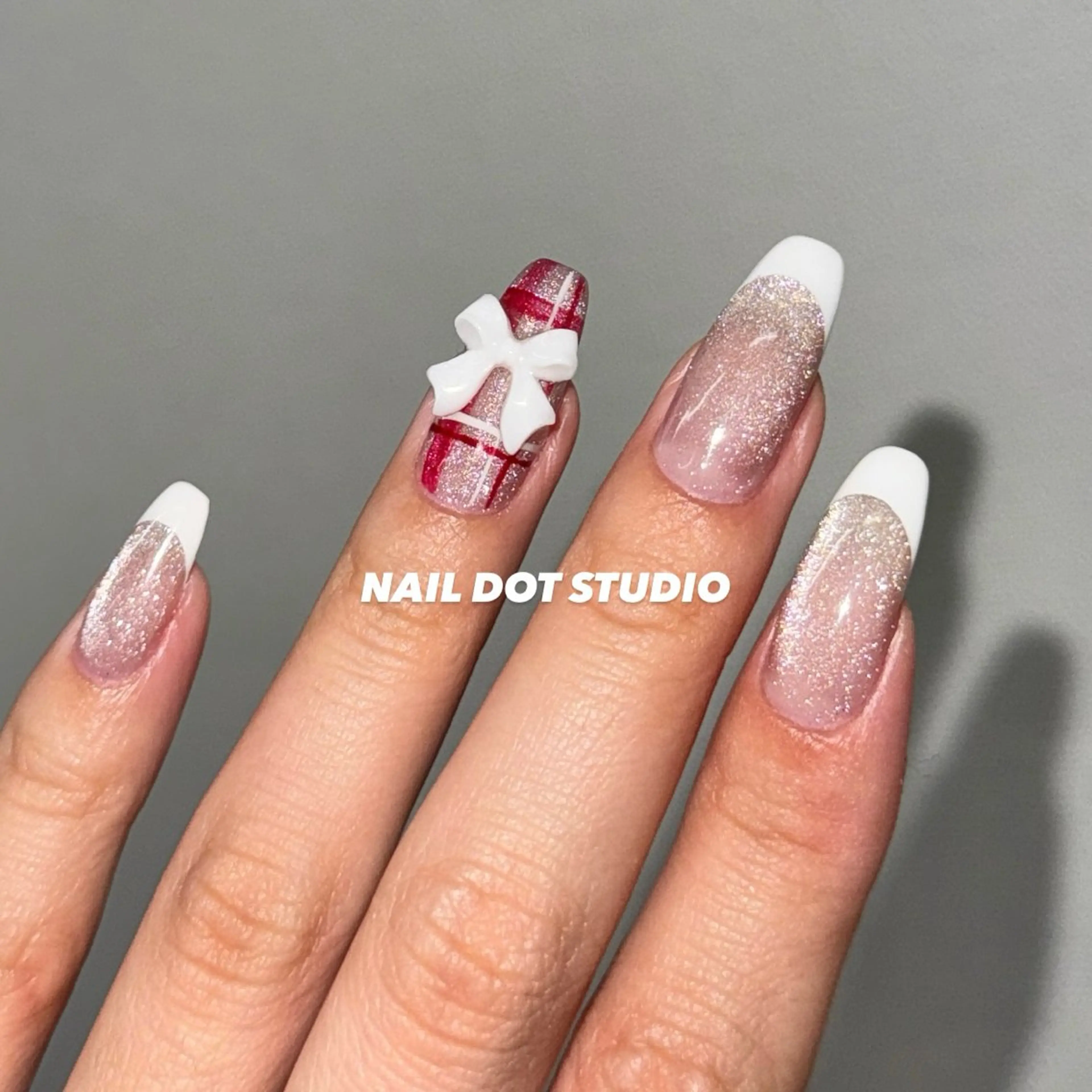 ネイル ハンドネイル NAILDOTSTU DIO SEINAのネイルデザイン
