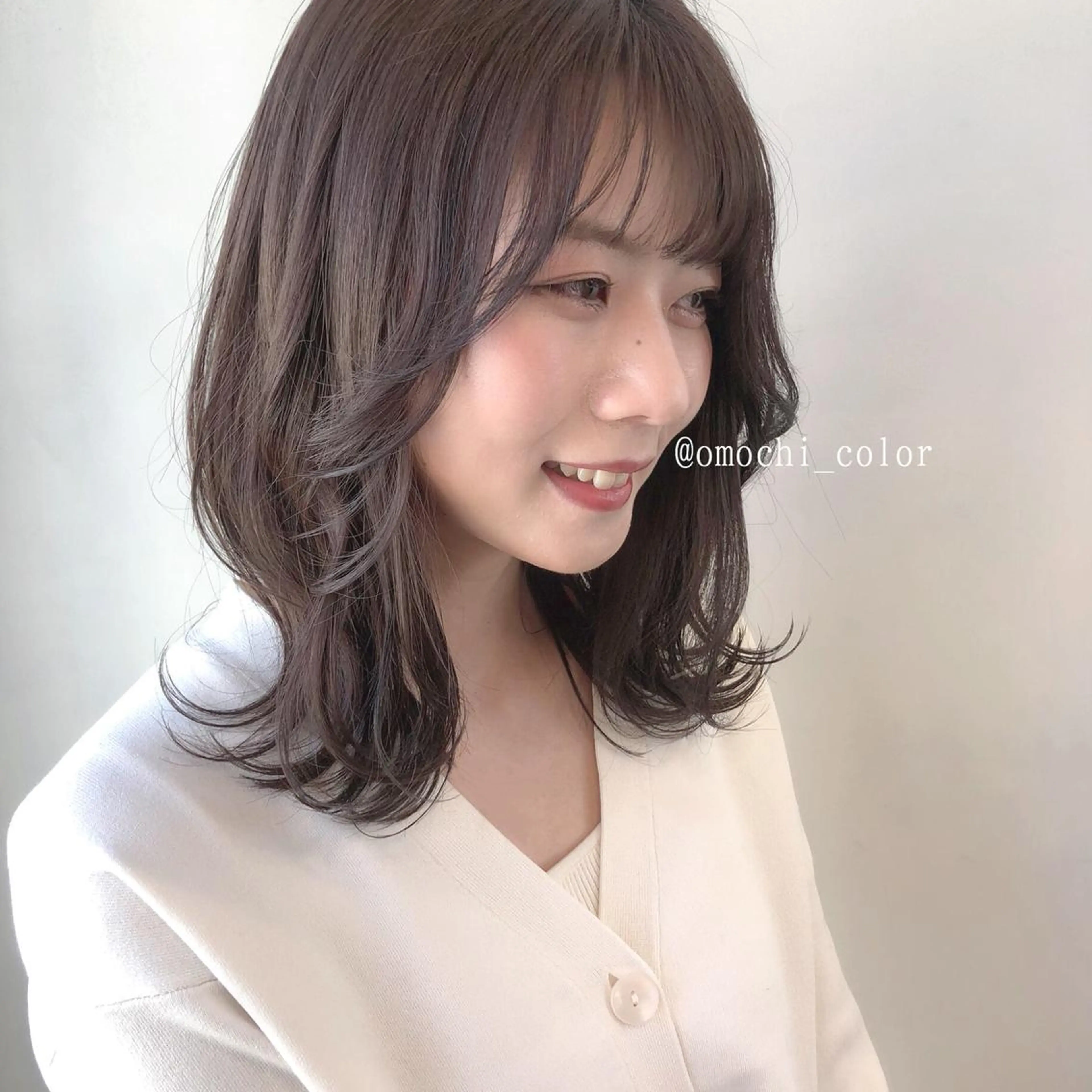 セミロング カラー パーマ ヘアアレンジ ラベンダーカラー 韓国風ヘア レイヤーカット 隠れ家サロンso you所属・yukimi .のヘアスタイル