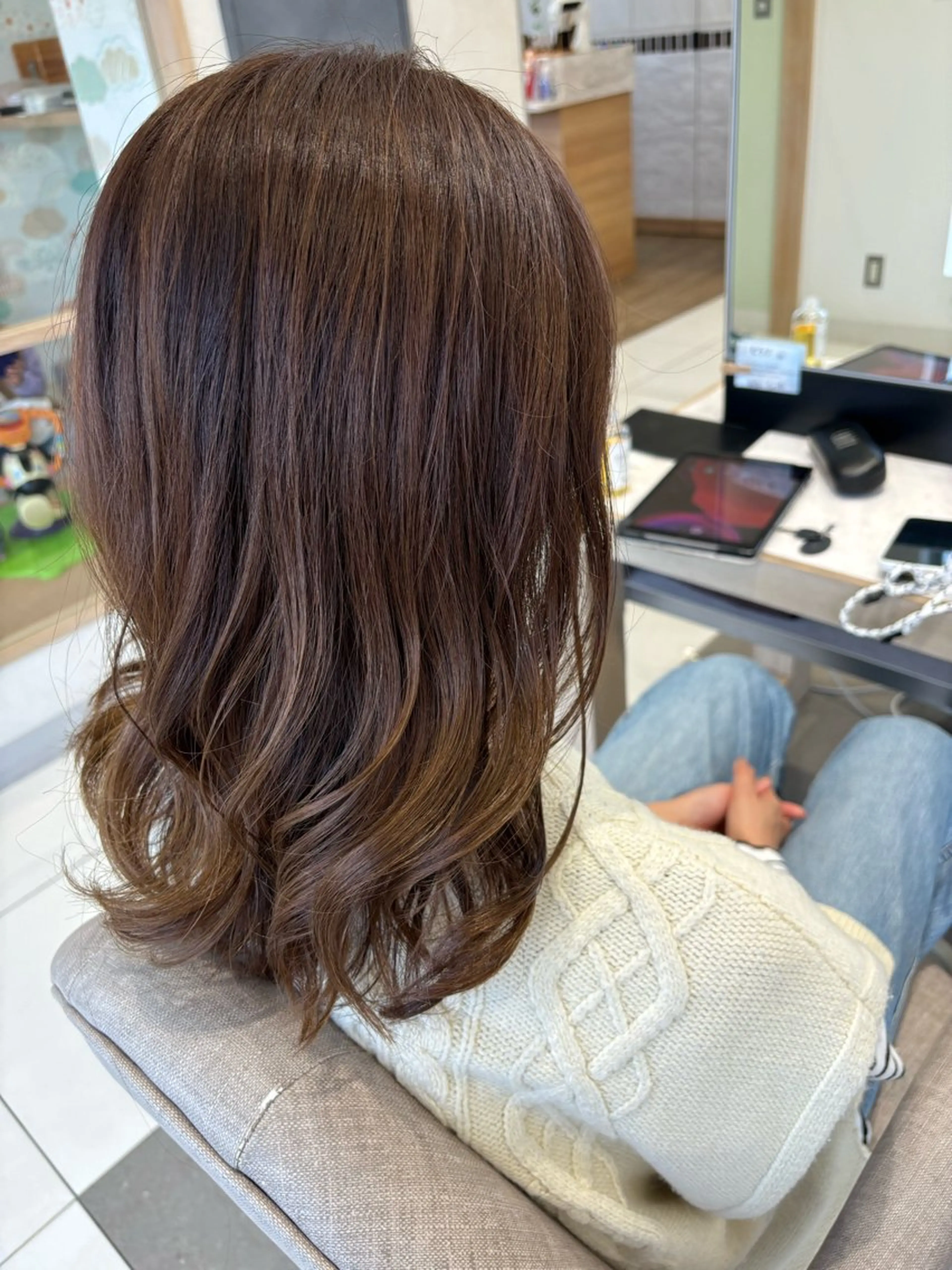 ミディアム カラー EARTH coiffure beaute四街道もねの里モール店所属・守谷 奏穂のヘアスタイル