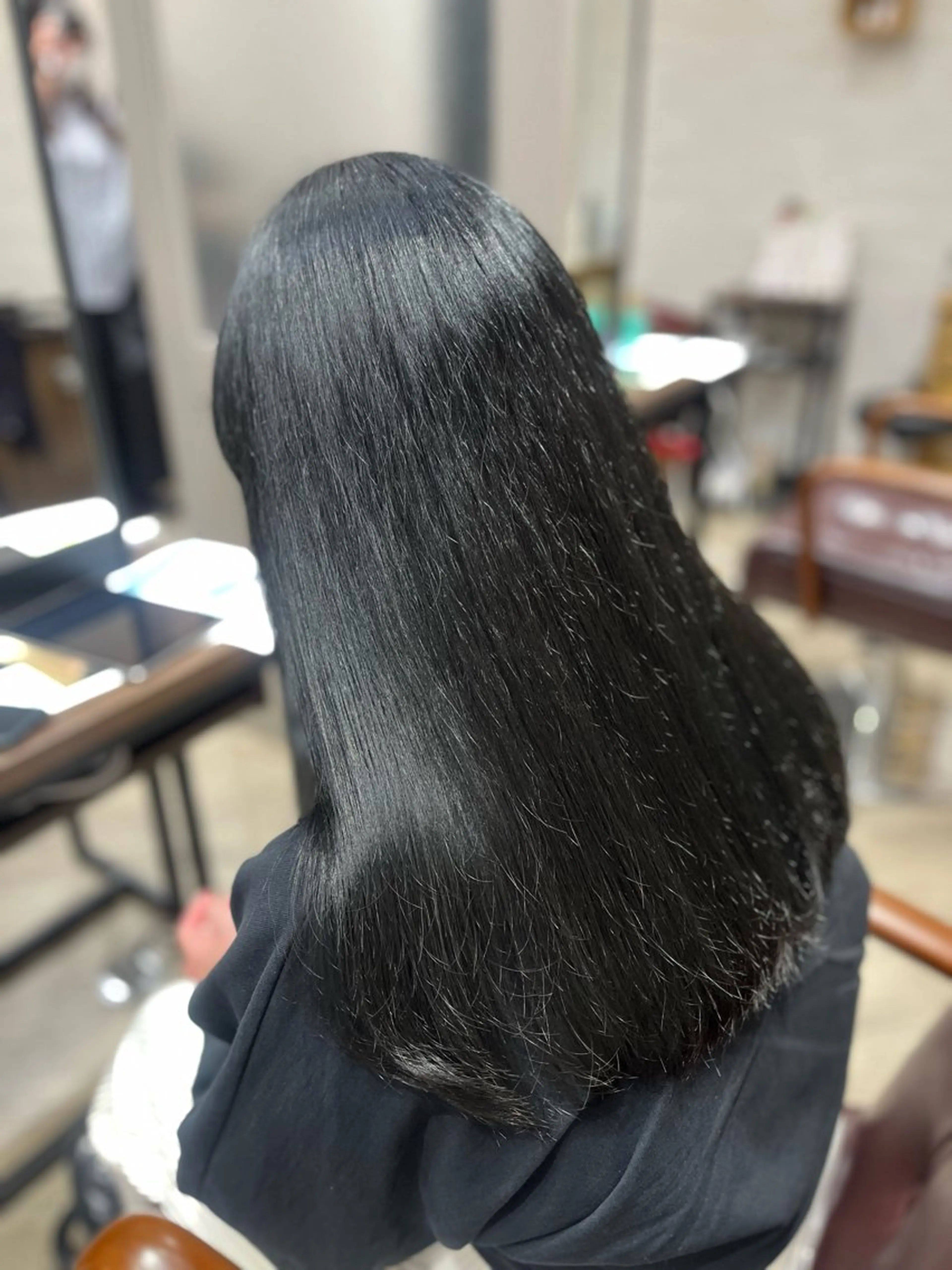 ロング カラー 黒髪 カット ヘアカラー トリートメント 🫧ぷる艶カラー🫧 Yuubi🦩のヘアスタイル
