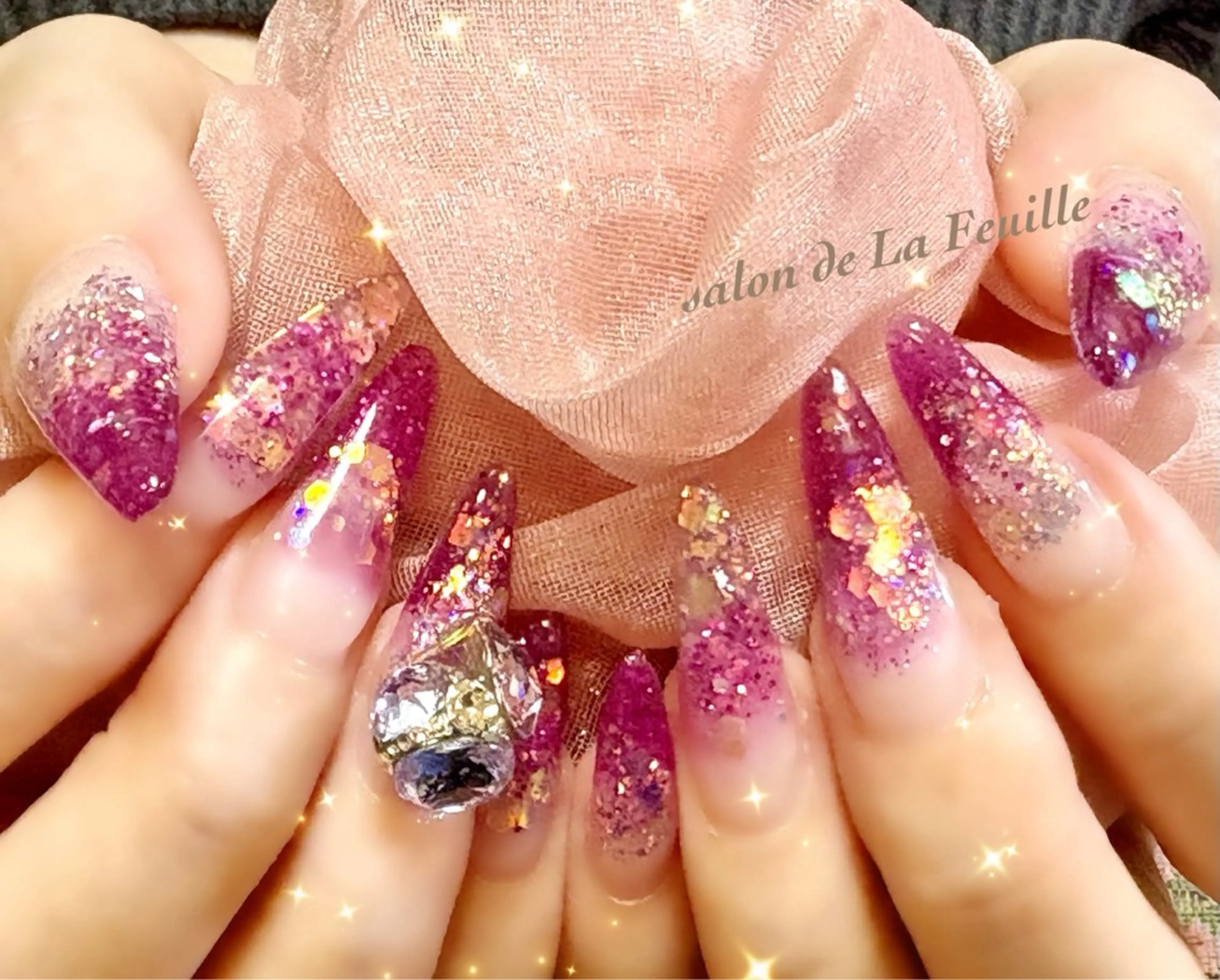 セミロング サロンドラフィーユ LAFEUILLEのネイルデザイン