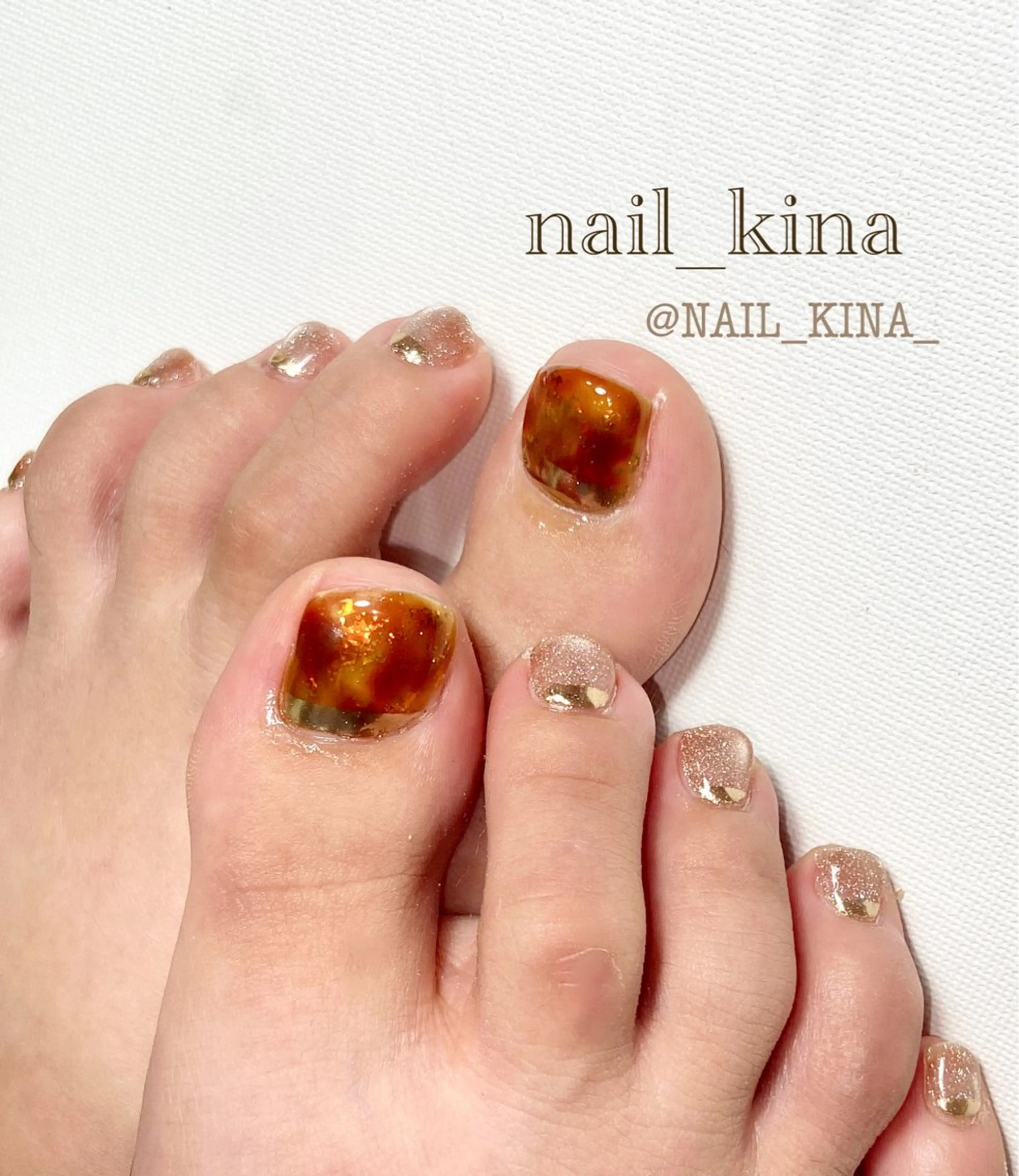 ネイル べっ甲ネイル フットネイル ミラーネイル フットネイル nail_ kinaのネイルデザイン