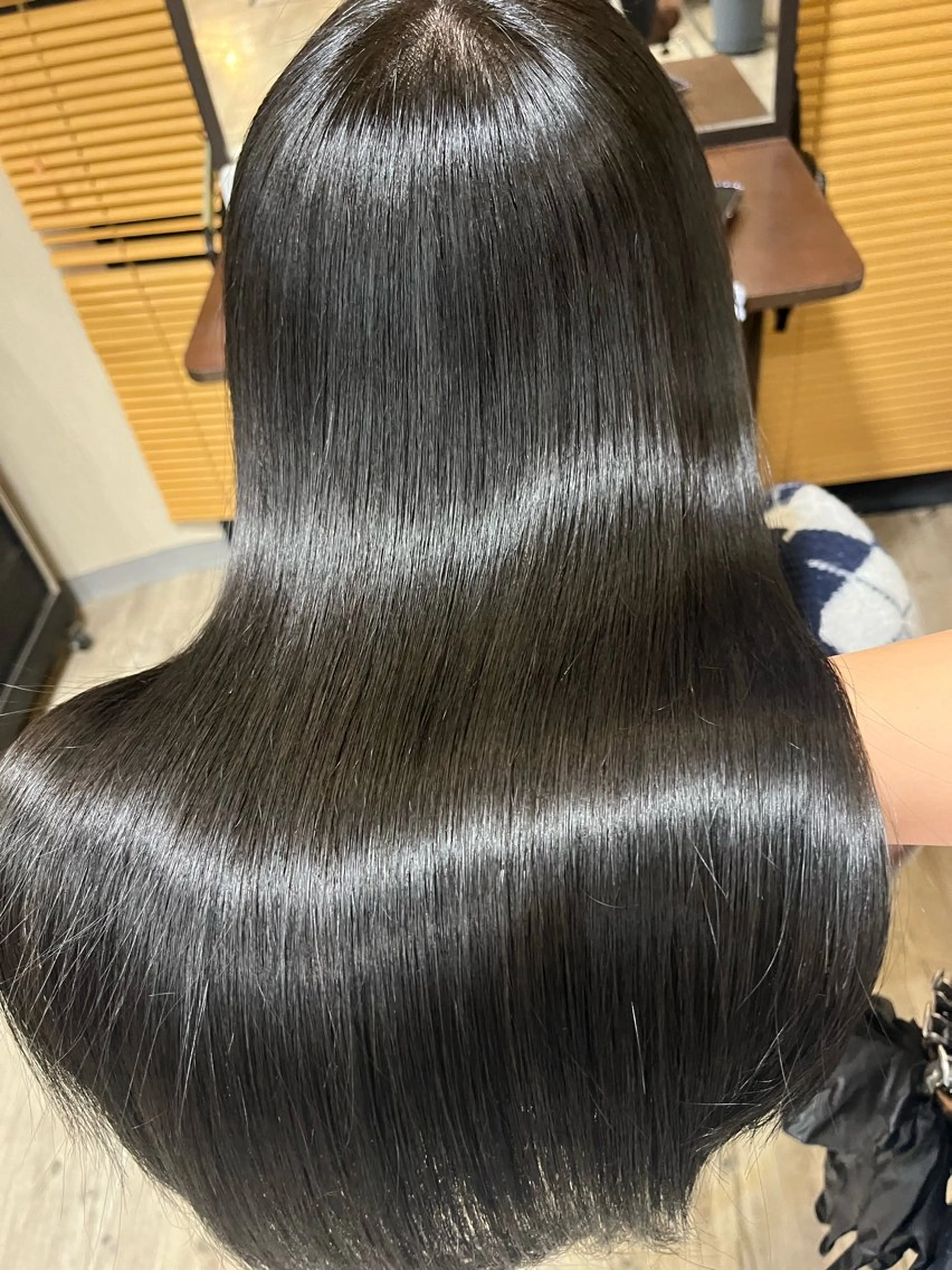 ロング カット ヘアカラー トリートメント PALETTE(パレット)所属・SHIORI💜艶々 柔らかカラーへ💜のヘアスタイル