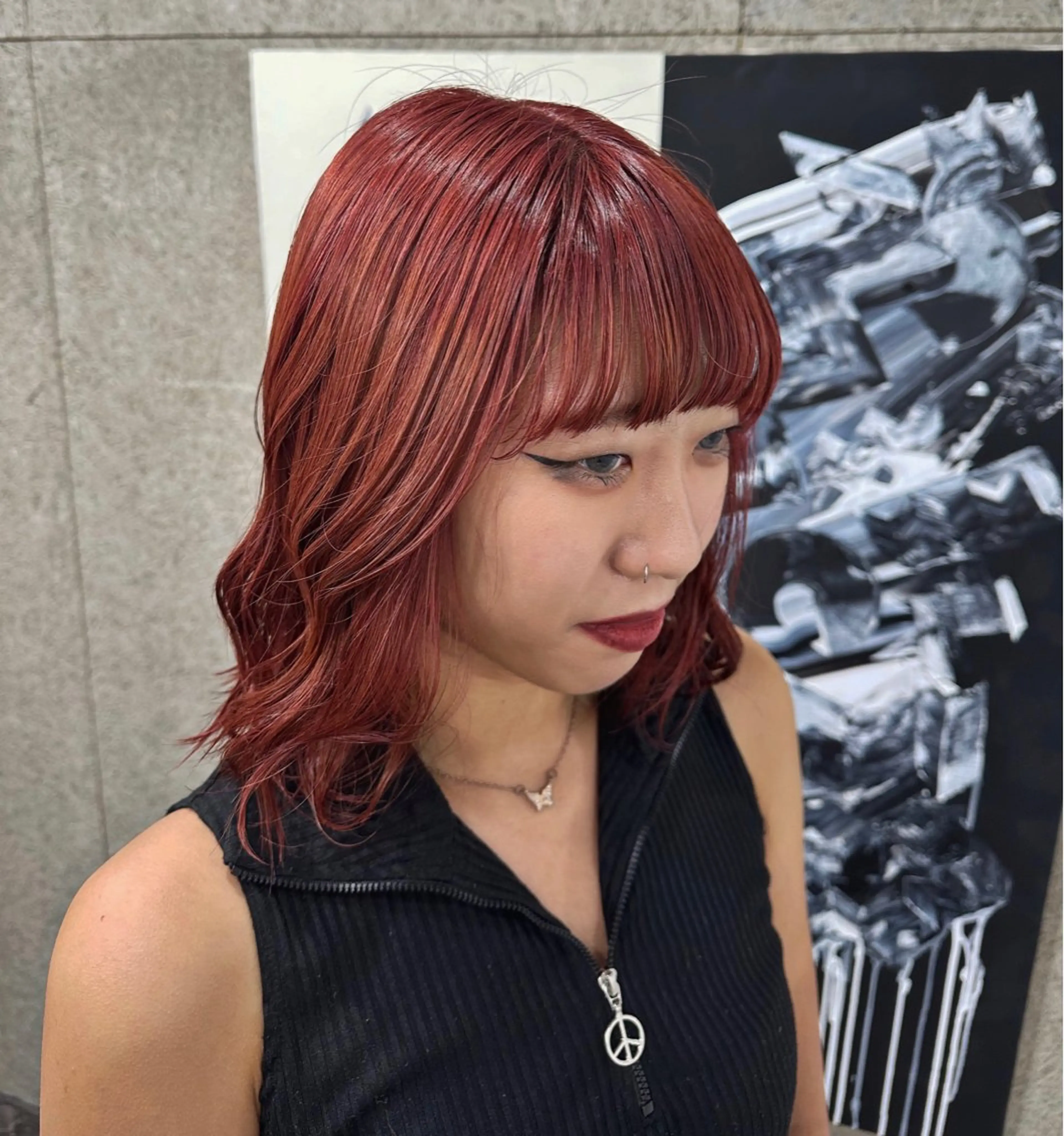 ミディアム カラー ヘアアレンジ カシス レッドカラー Iwama momokaのヘアスタイル