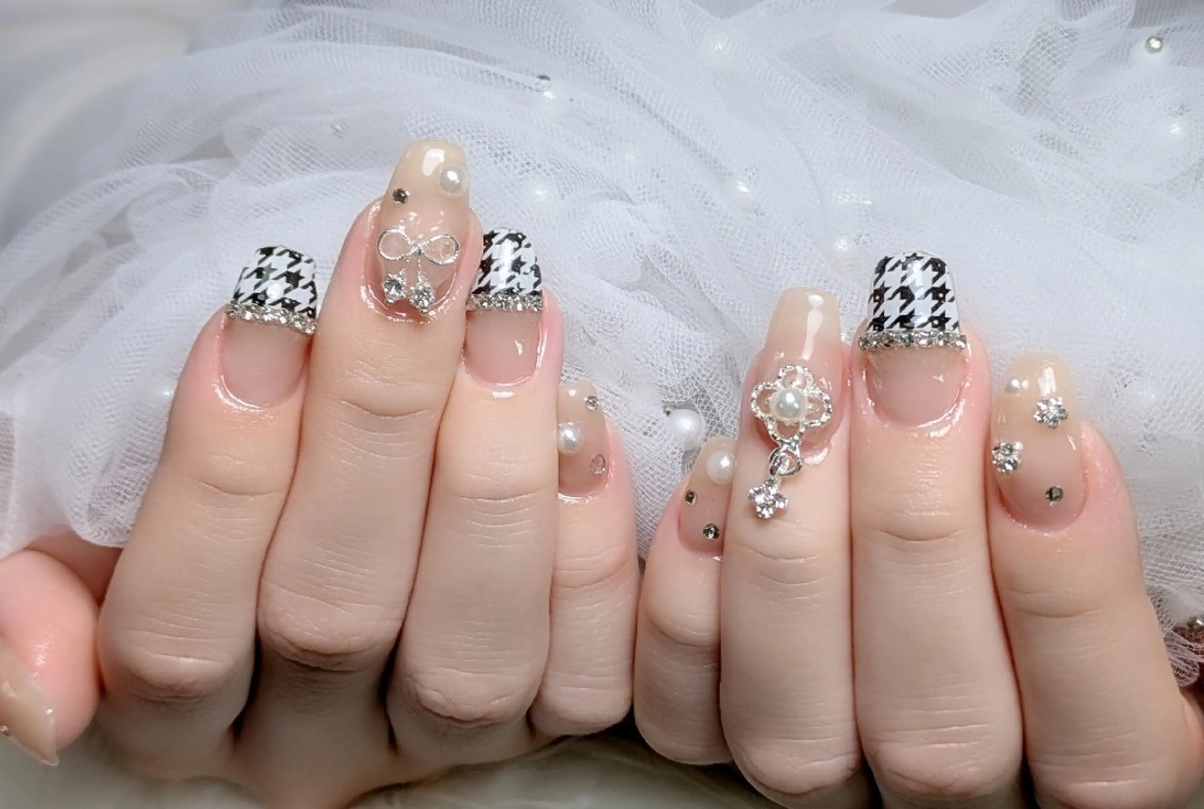 ネイル ハンドネイル m&pPrivate nailsalonのネイルデザイン