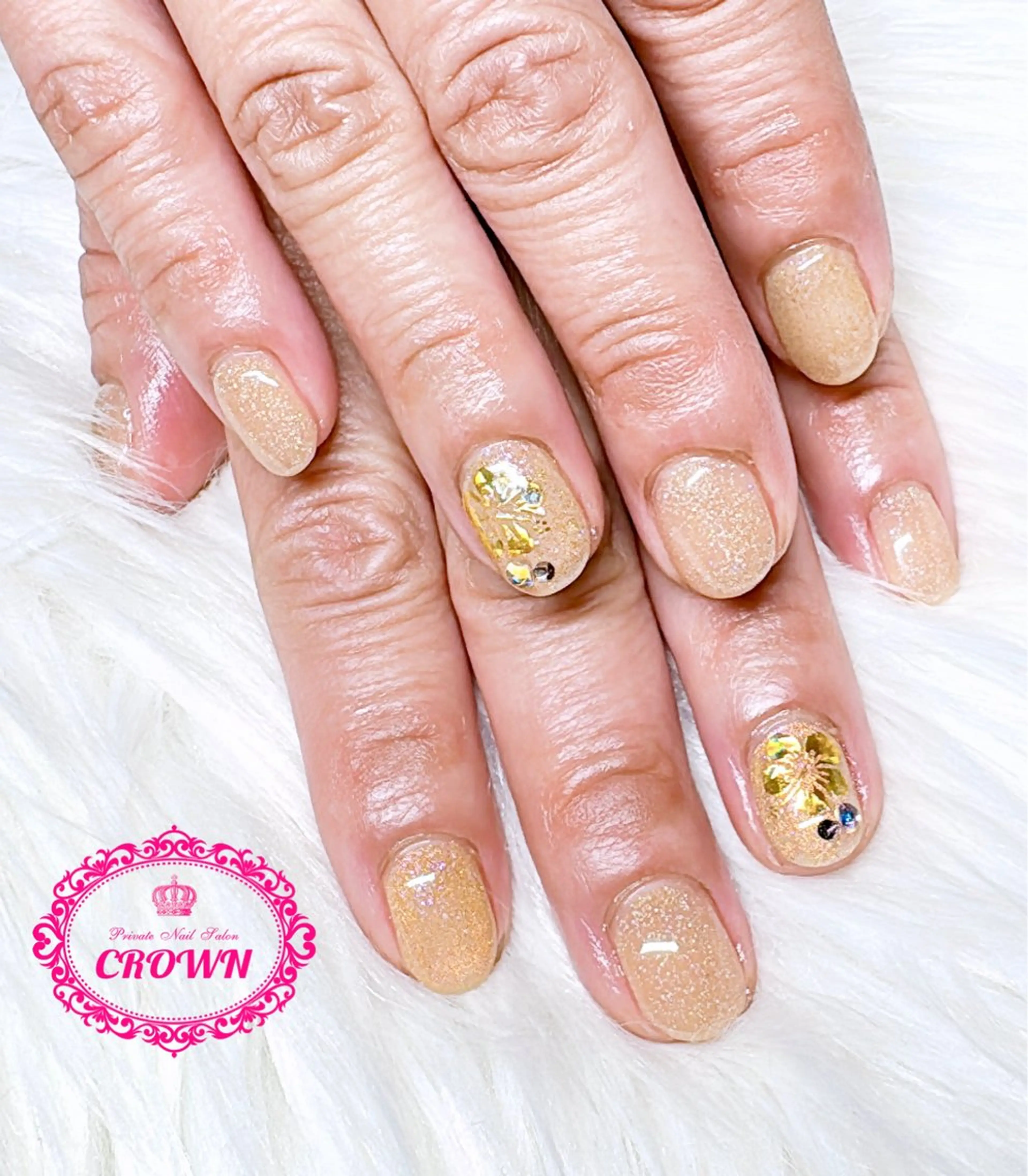 ネイル CROWN プライベートサロンのネイルデザイン