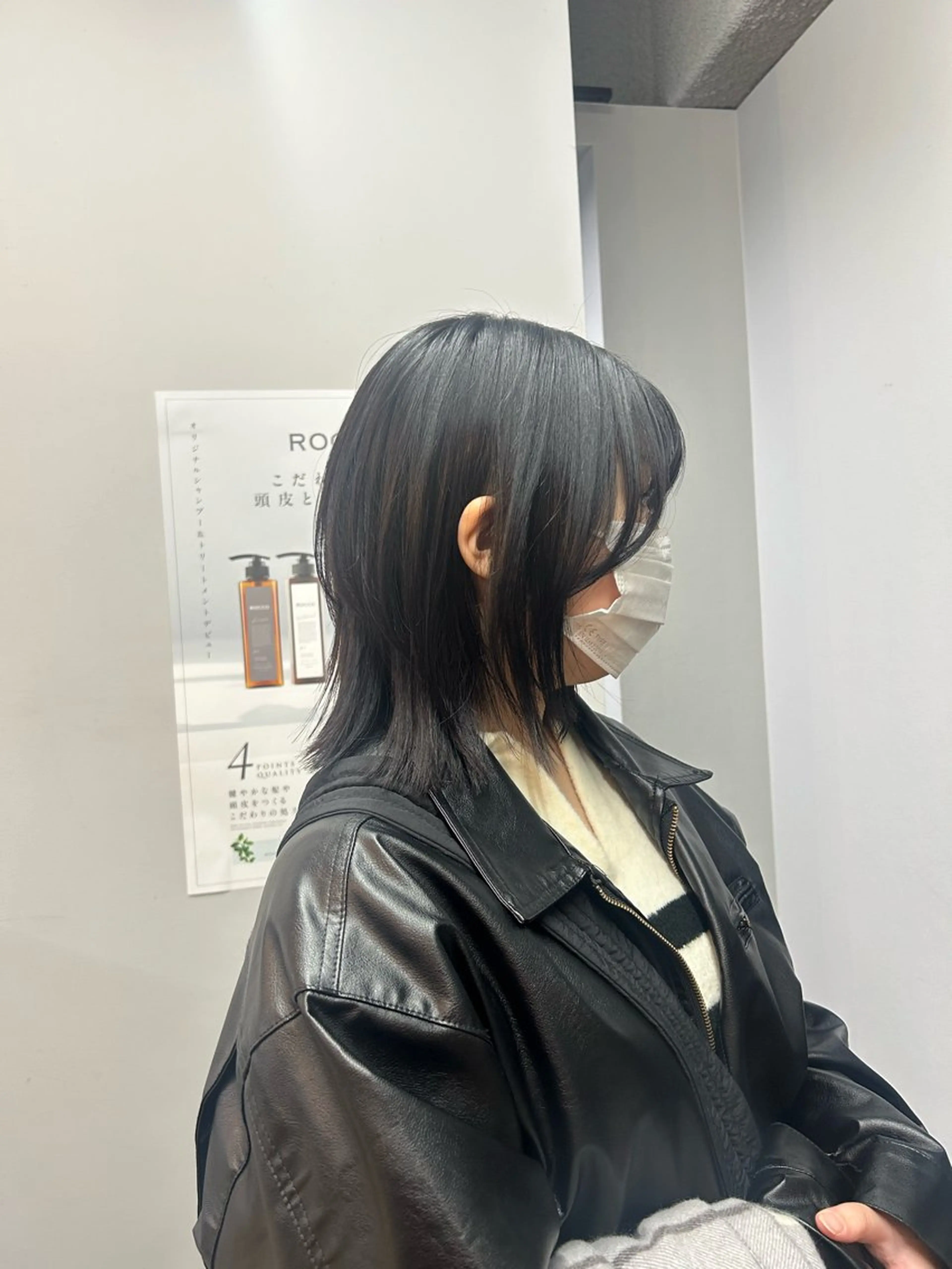 ミディアム レイヤーカット カット ヘアカラー トリートメント ROCCOeast Rukaのヘアスタイル