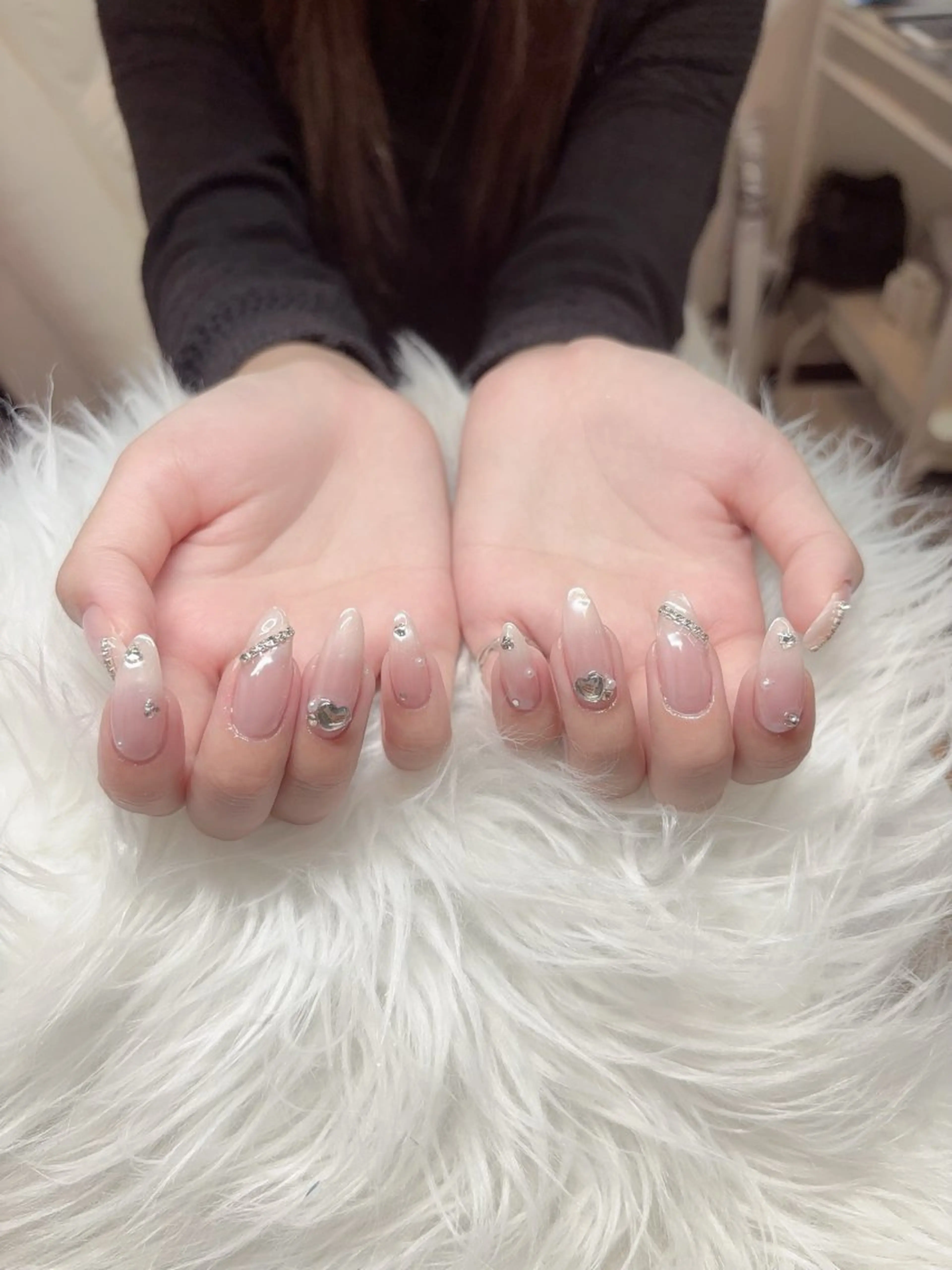 ネイル フレンチネイル グラデーション 韓国ネイル マグネットネイル ミラーネイル ハンドネイル yurinail所属・yuri nail 高田馬場のネイルデザイン
