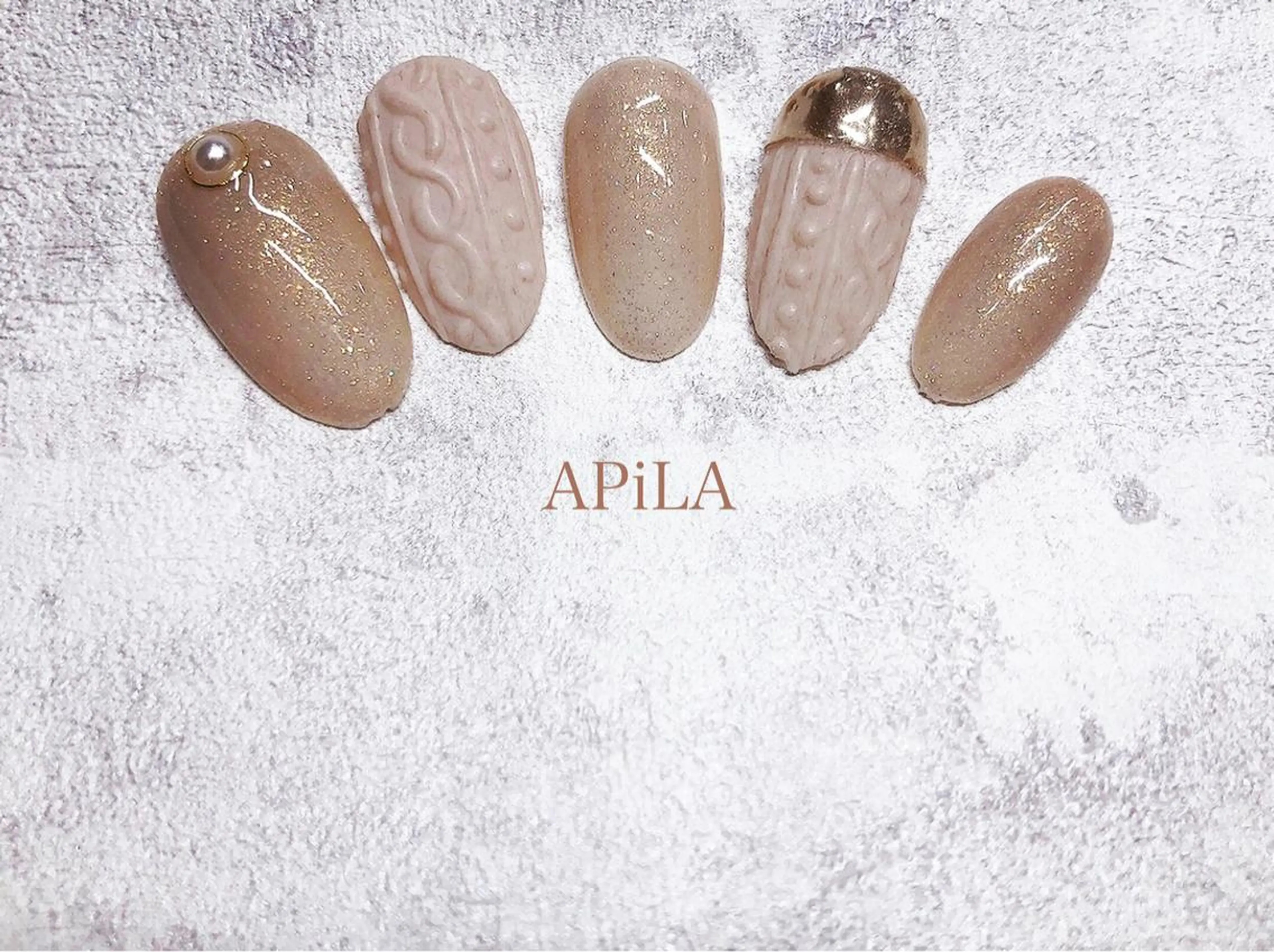 ネイル アートネイル ネイルチップ APiLA 甲斐田のネイルデザイン
