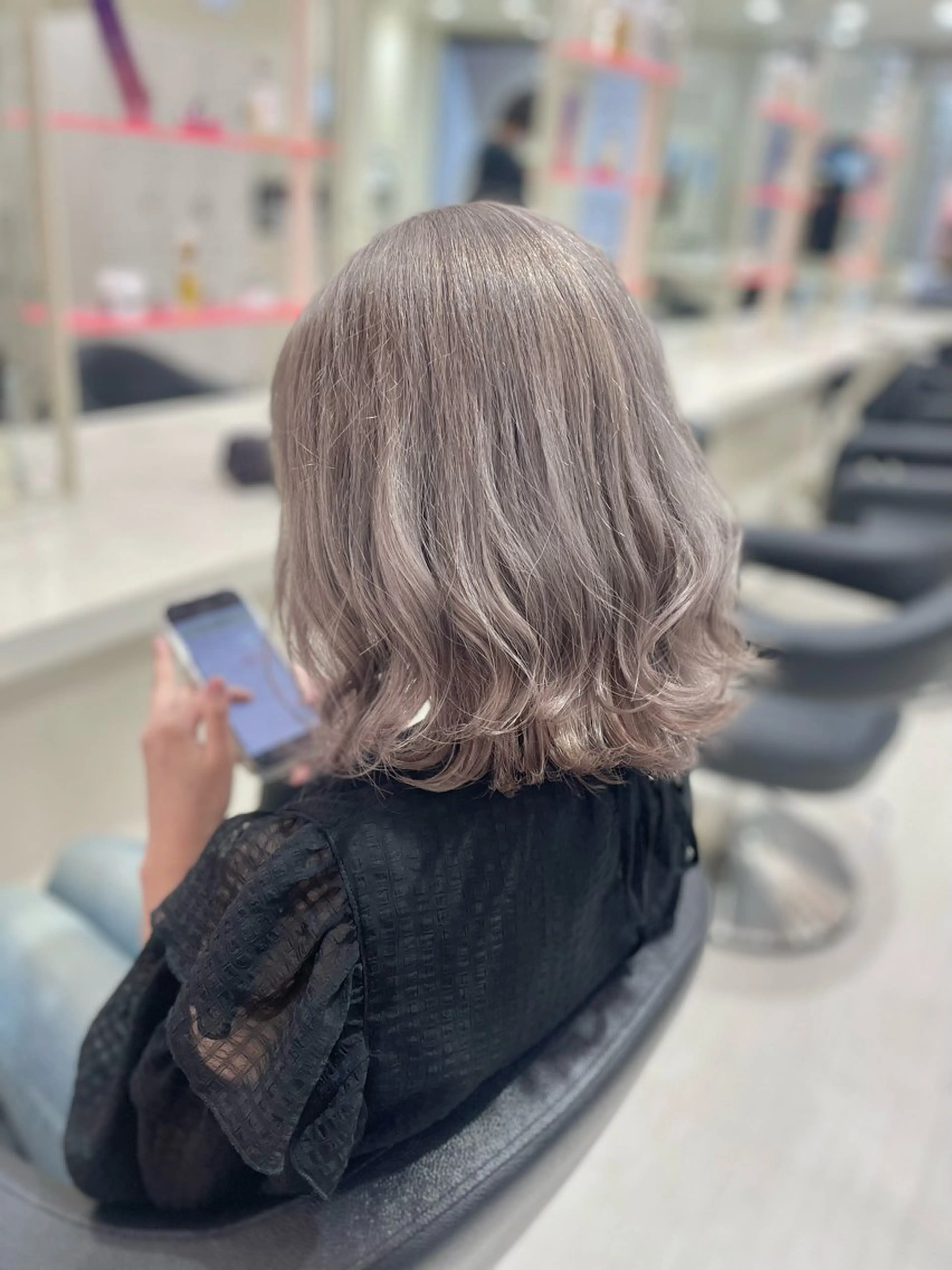 ミディアム ヘアカラー トリートメント 🎀淡めモテカラー WAKANA🎀のヘアスタイル