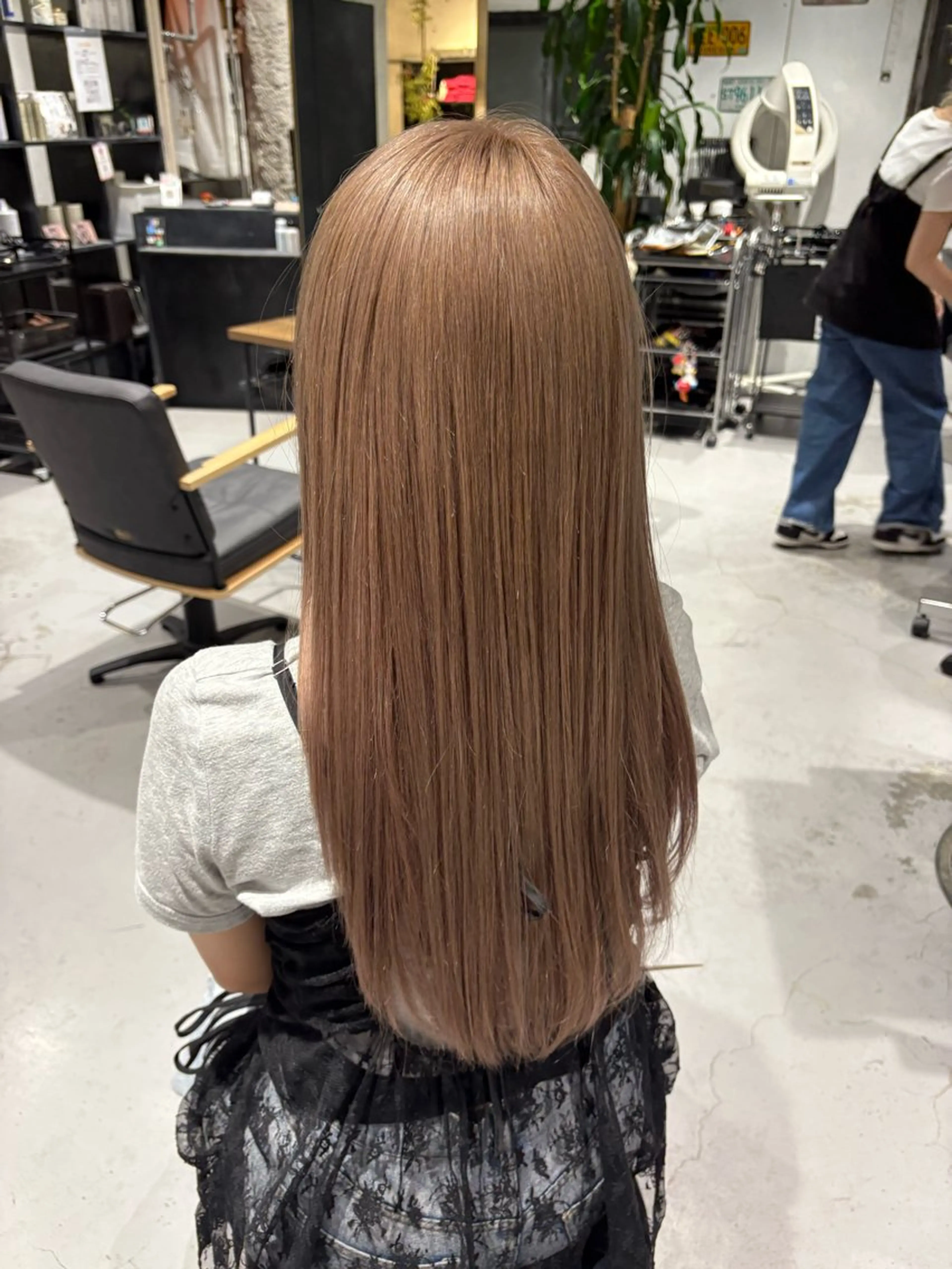 ロング カラー ベージュカラー ミルクティーベージュ カット ヘアカラー inc新小岩 🌱MANAMIのヘアスタイル