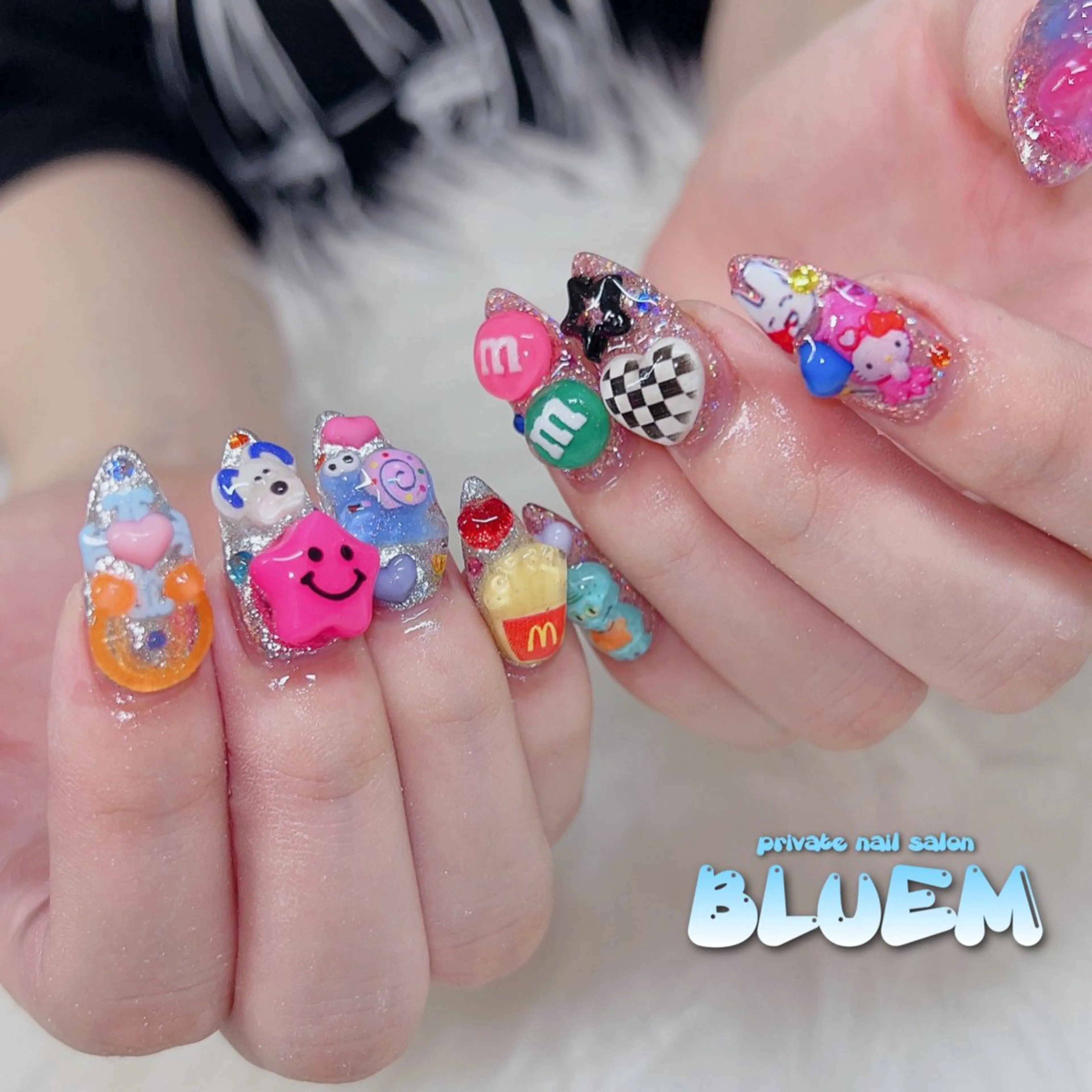 ネイル ハンドネイル BLUEM なな🐶のネイルデザイン