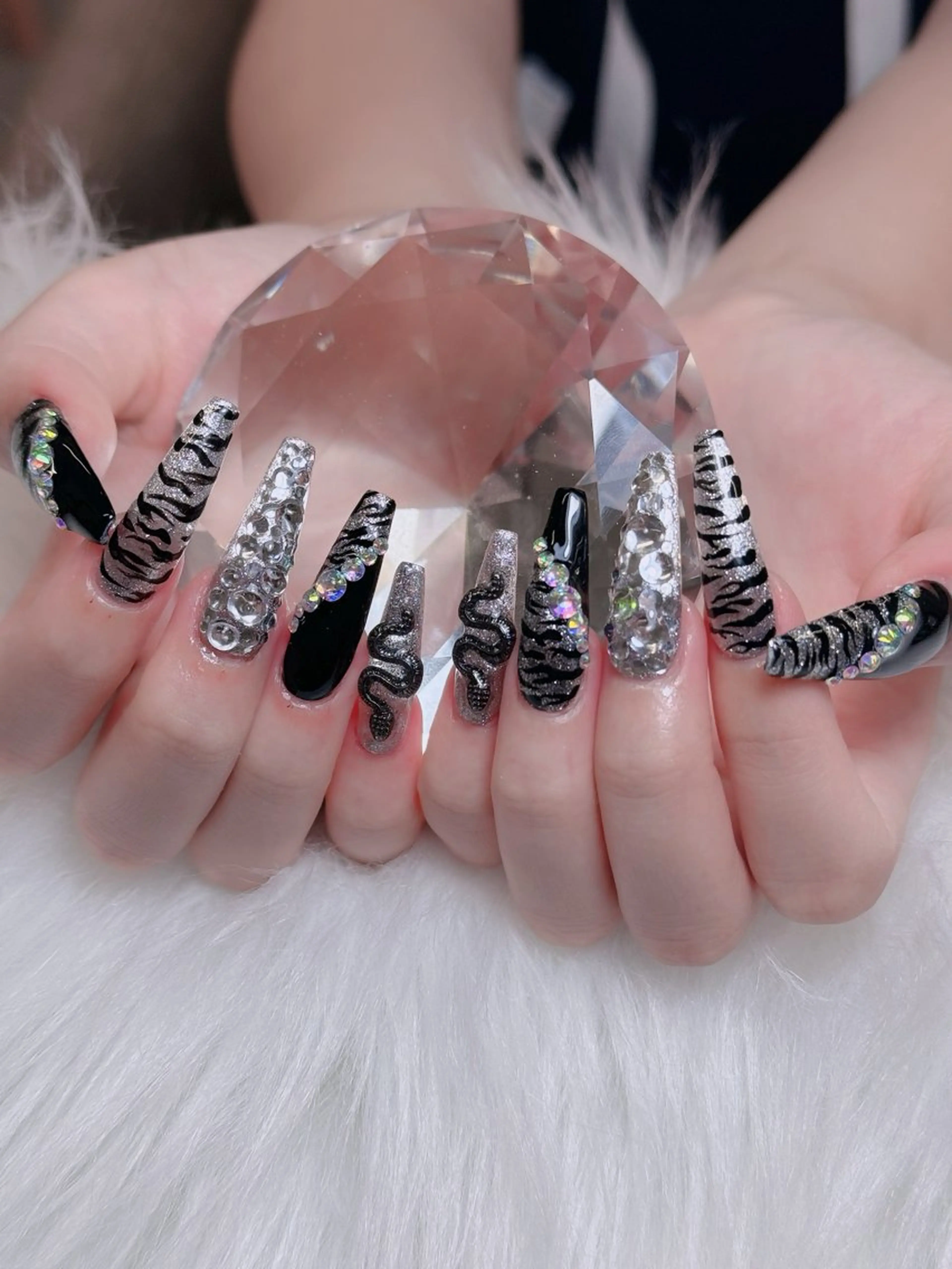ネイル オーロラネイル チークネイル フットネイル フレンチネイル 韓国ネイル Lumi Nail 新大久保3‘のネイルデザイン