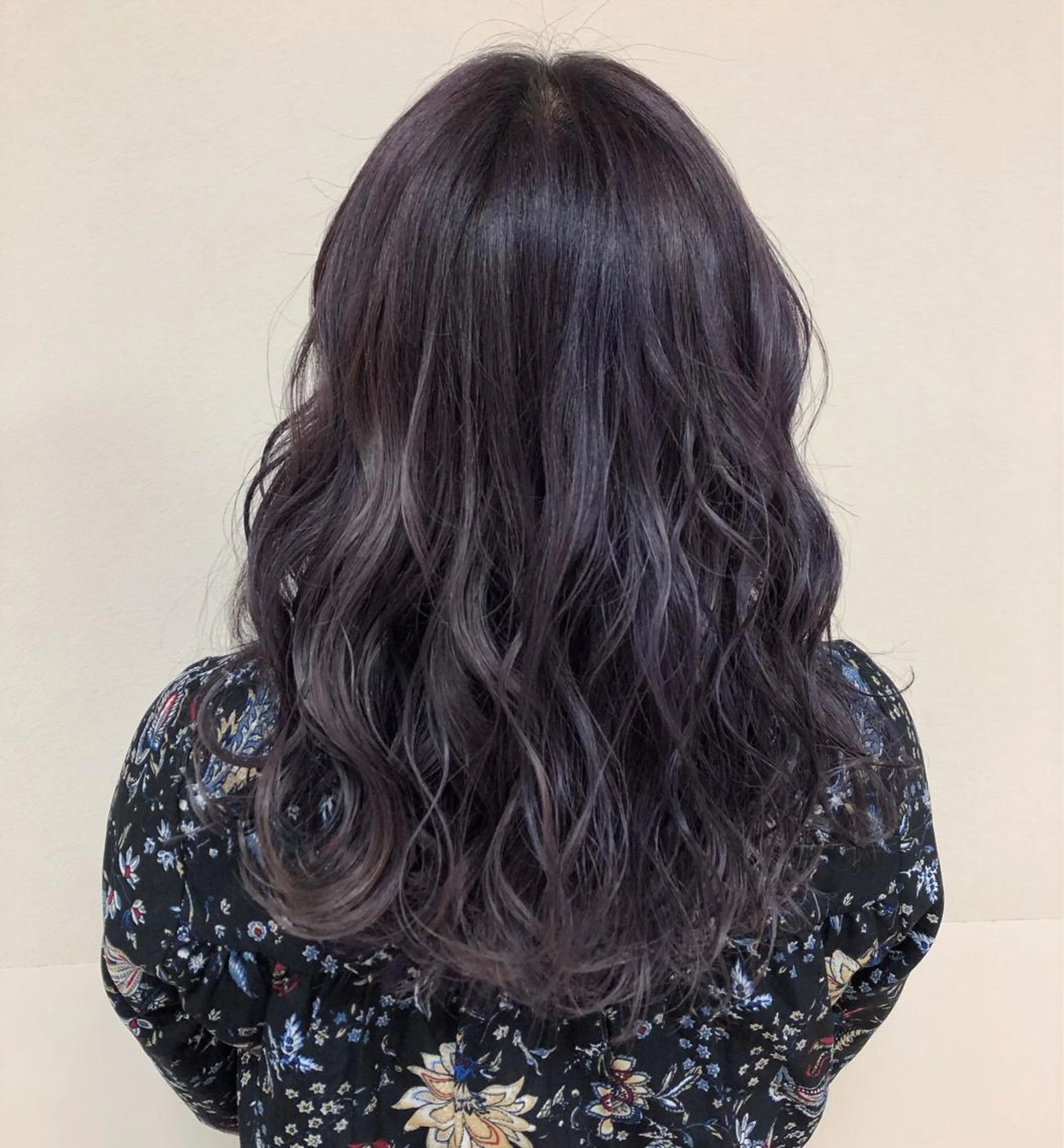 セミロング カラー ヘアアレンジ ブルーカラー ラベンダーカラー 丸谷 みくのその他イメージ