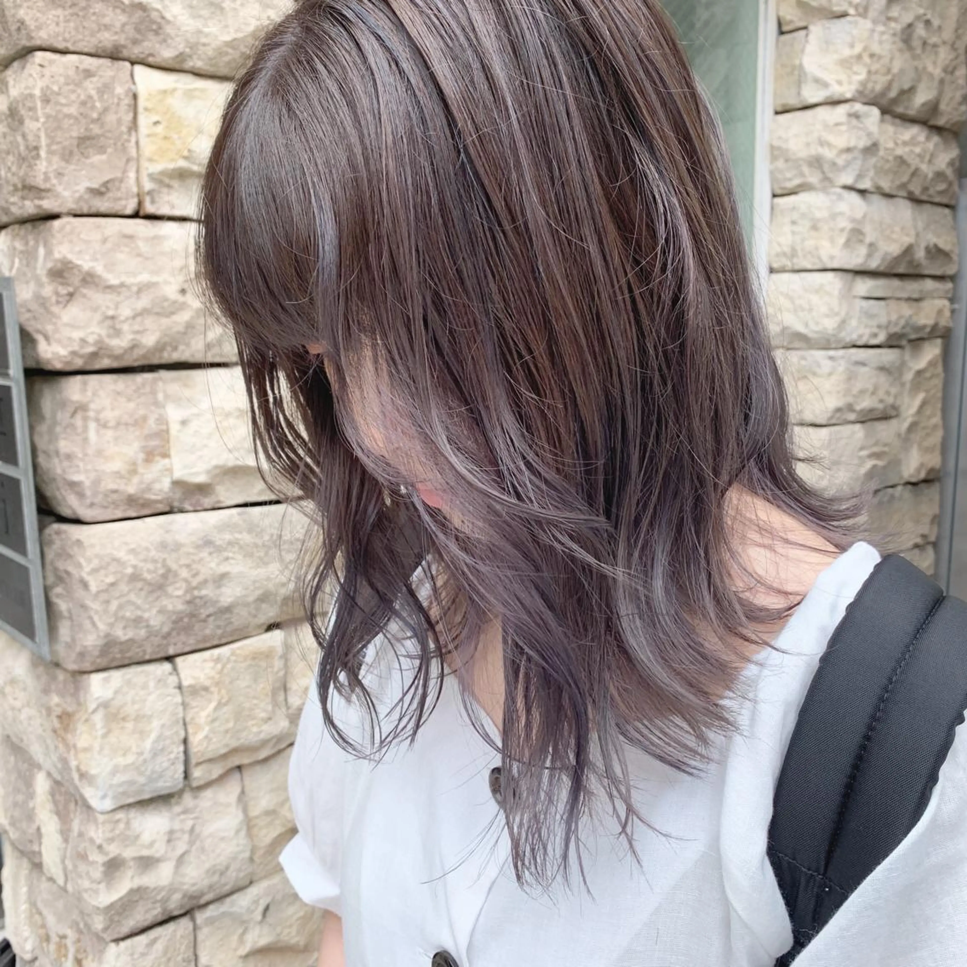 ミディアム カラー グレージュ EMANON天神所属・Hitomi Ezakiのヘアスタイル