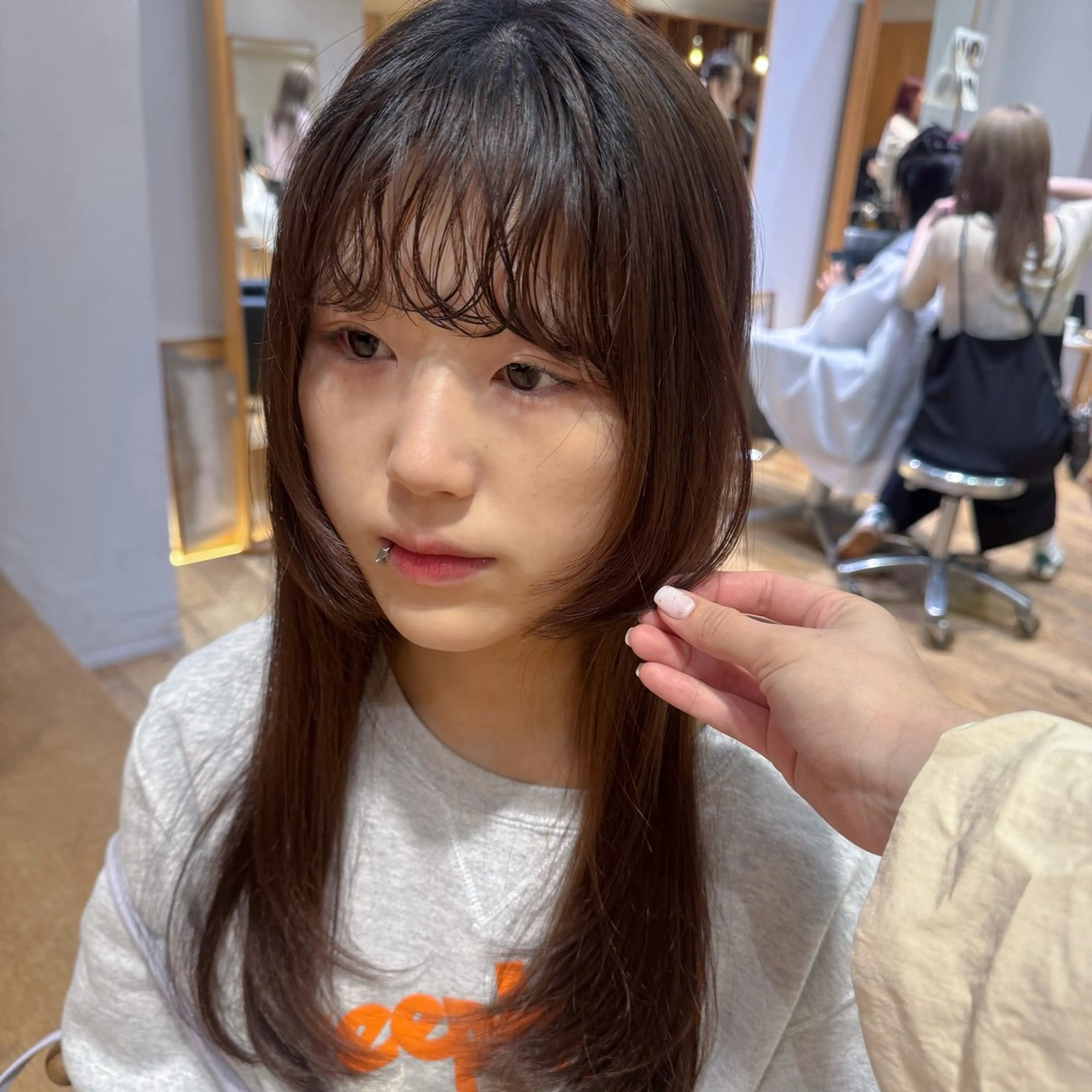 ミディアム パーマ ニュアンスパーマ カット パーマ 大橋 芽衣のヘアスタイル