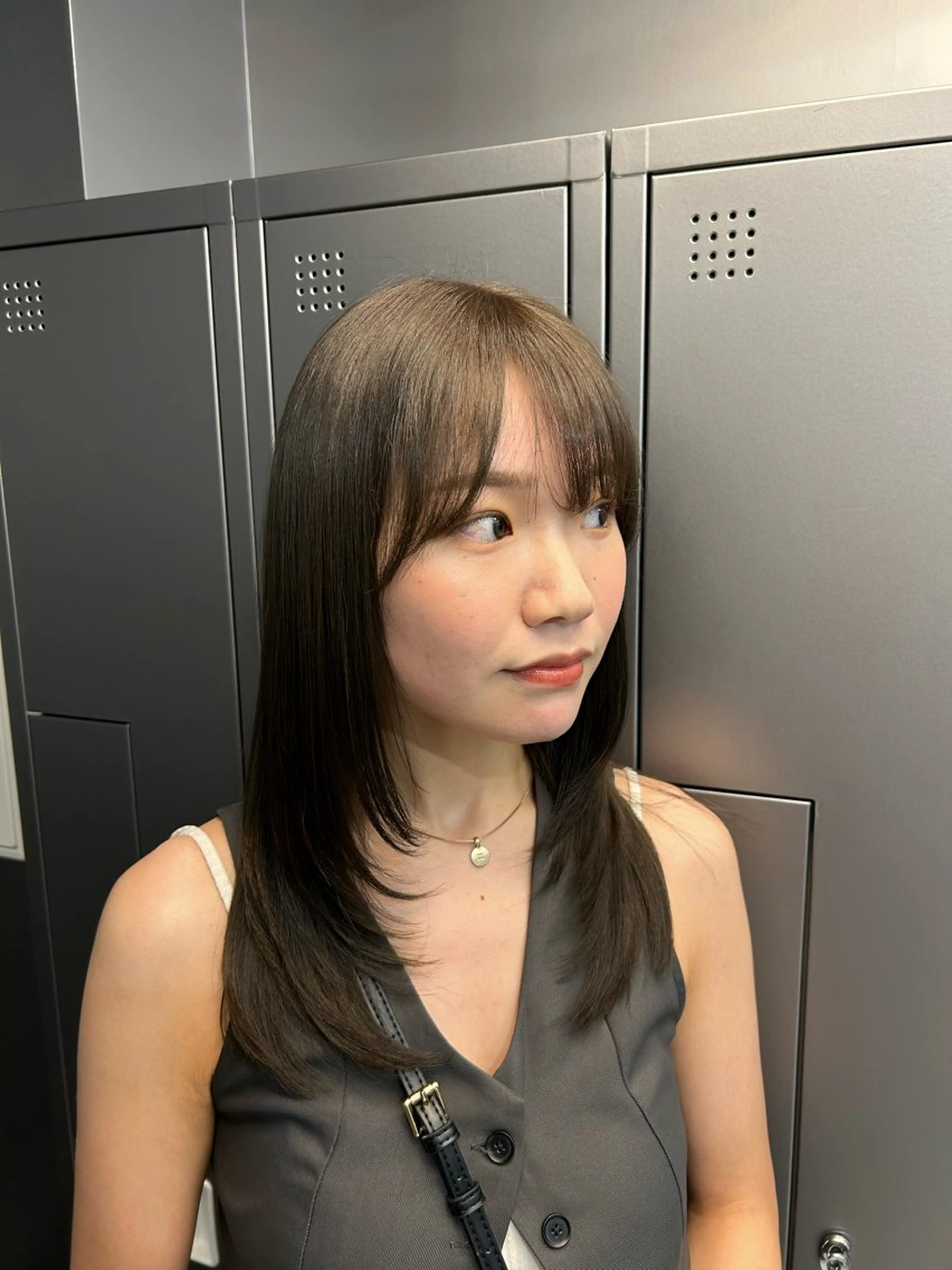 セミロング 韓国ヘア AYUMIのヘアスタイル