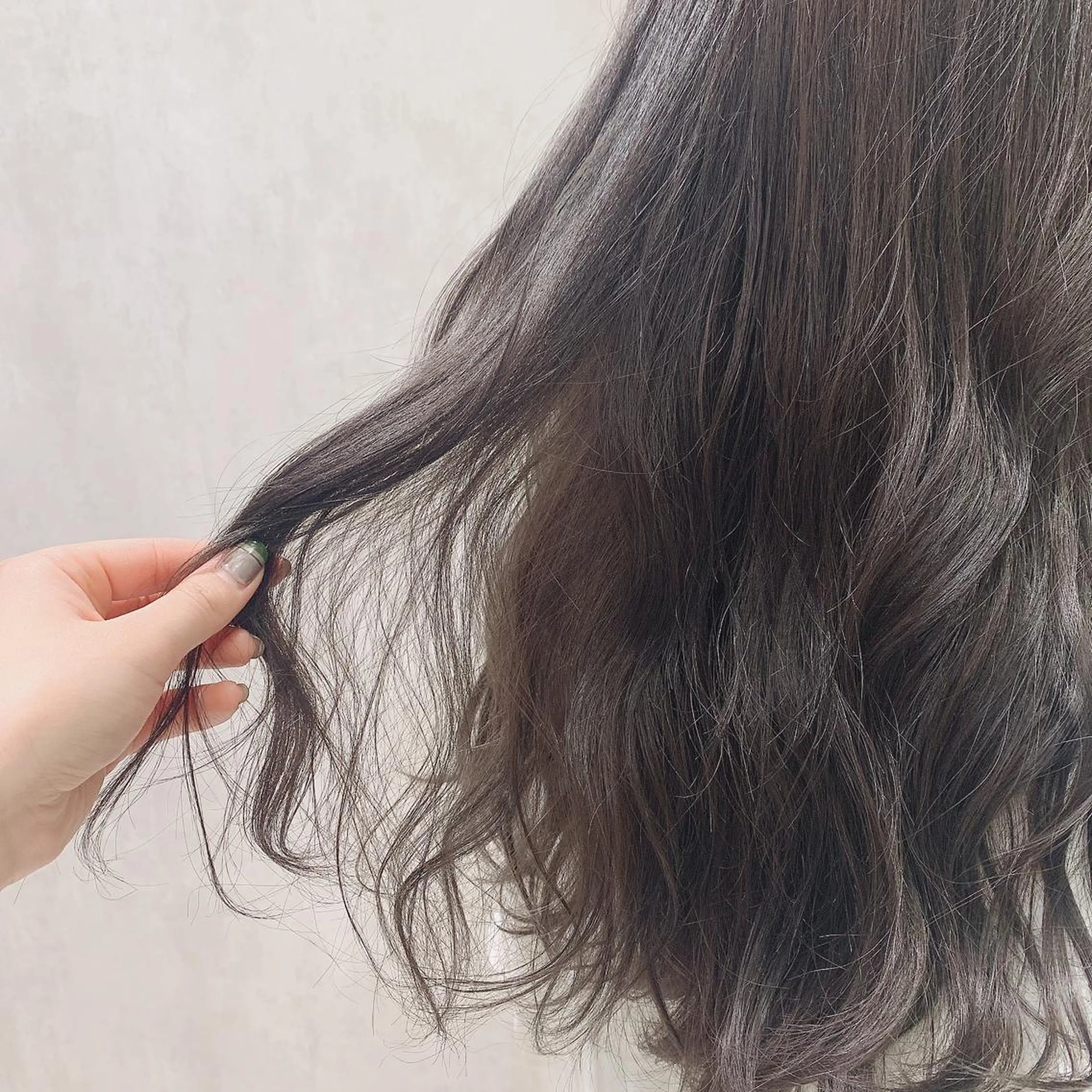 カラー ダークグレー ダークグレージュ グレージュ 髪質改善/艶カラー 🌻加藤舞🌻のヘアスタイル