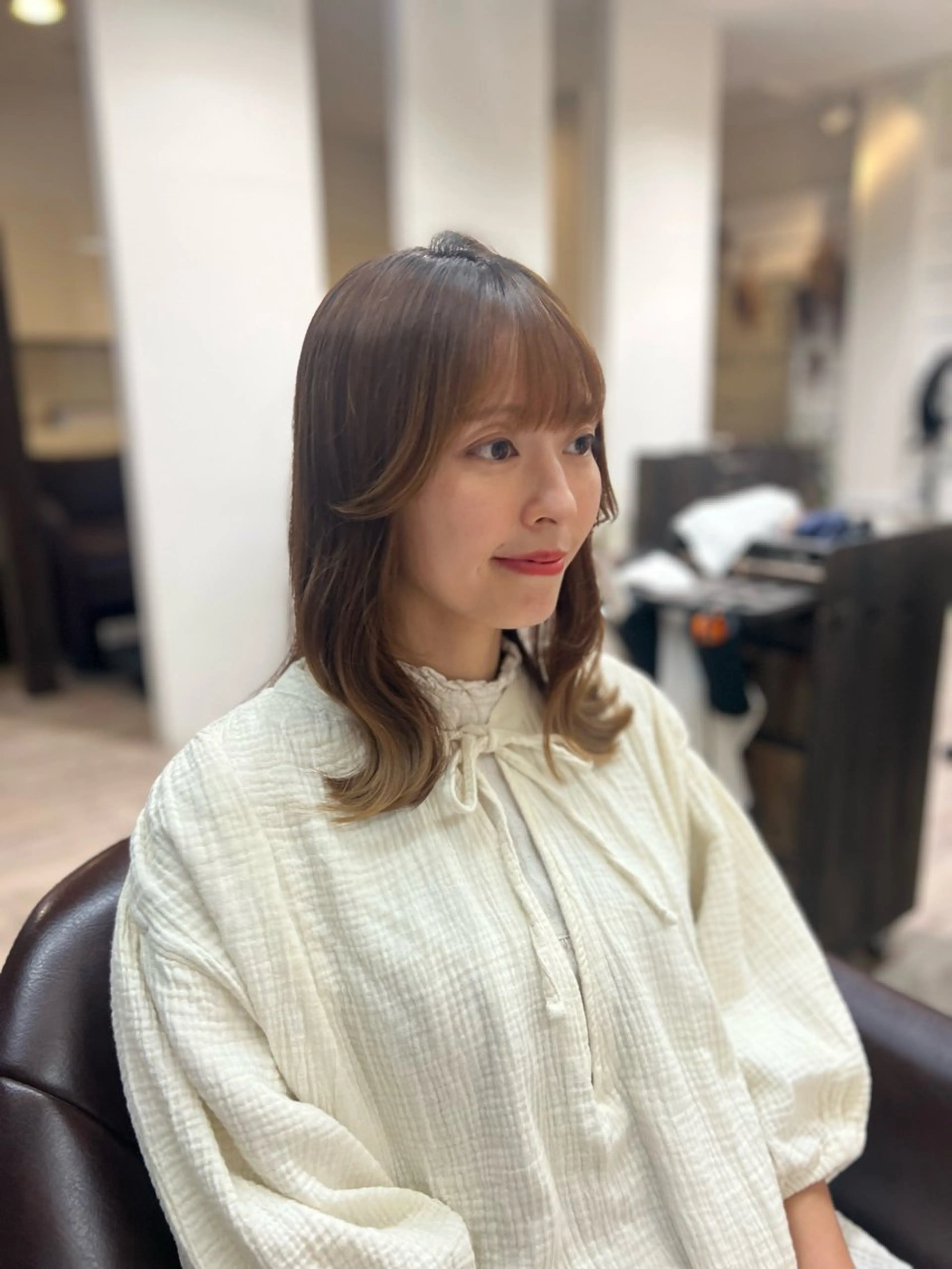 ミディアム 三原 つばさのヘアスタイル