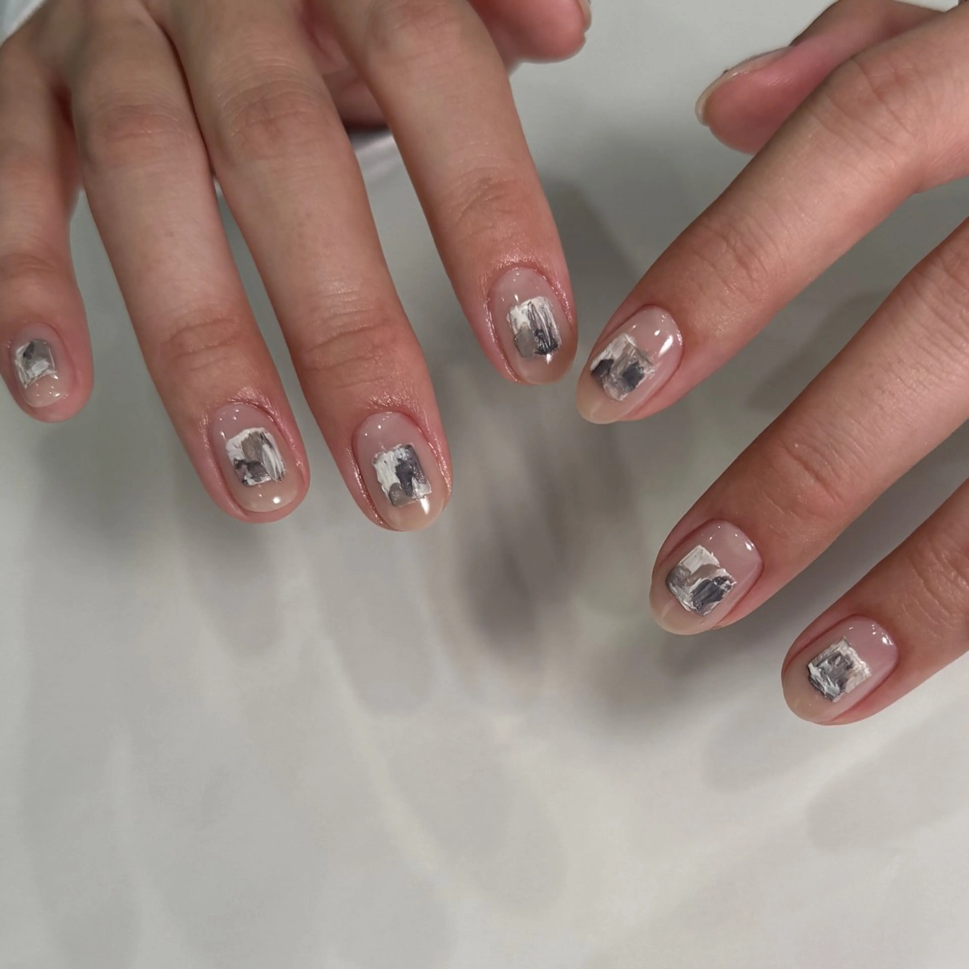 ネイル はるか シンプルネイルのネイルデザイン