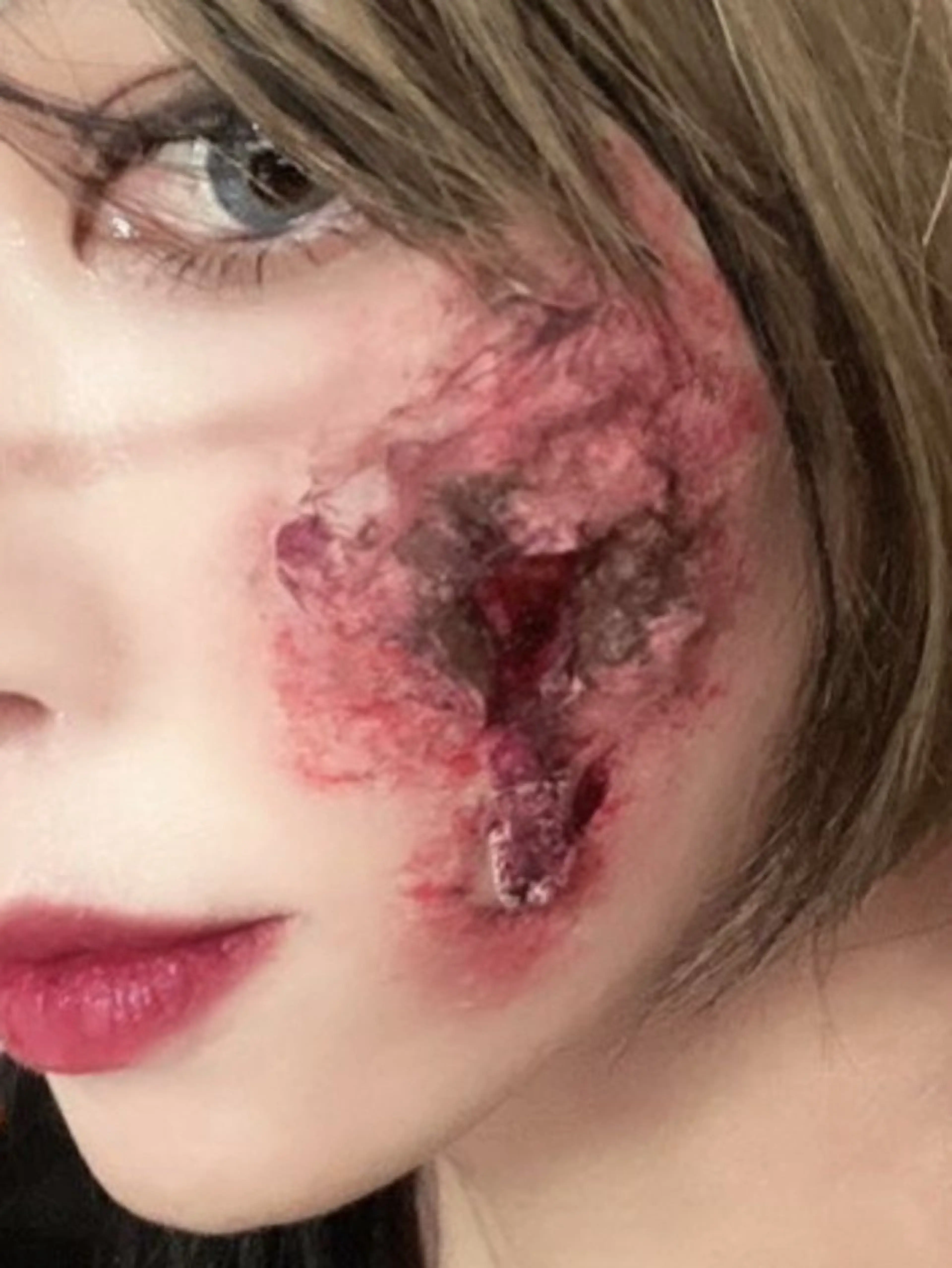 【ハロウィン期間限定】ポイントメイクの写真