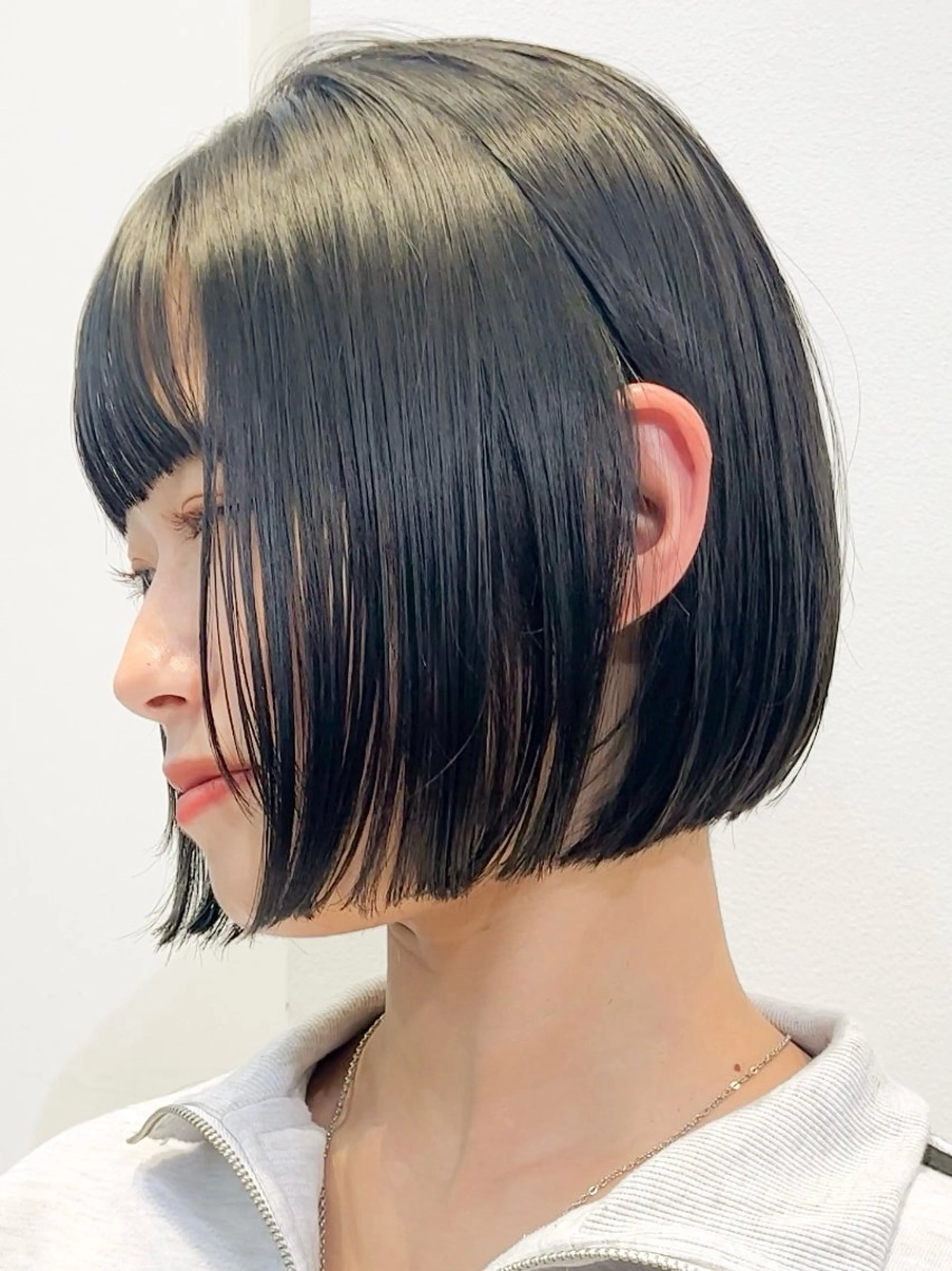 ショート カラー ⭐️似合わせボブ 縮毛矯正⭐️かえでのヘアスタイル