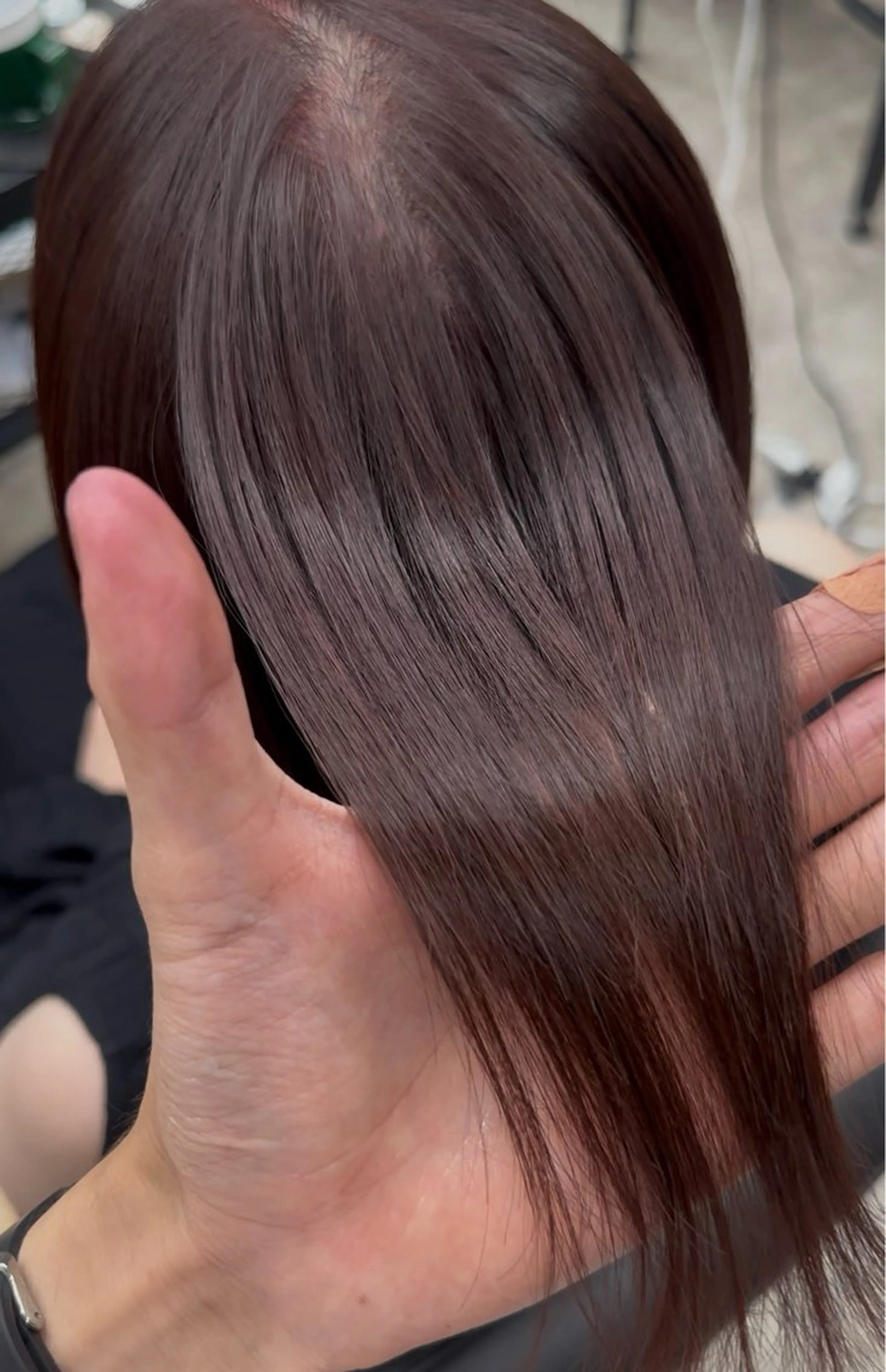 ミディアム カット ヘアカラー clomus梅田茶屋町店所属・ストレート特化美容師 酸性ストレート近藤俊のヘアスタイル