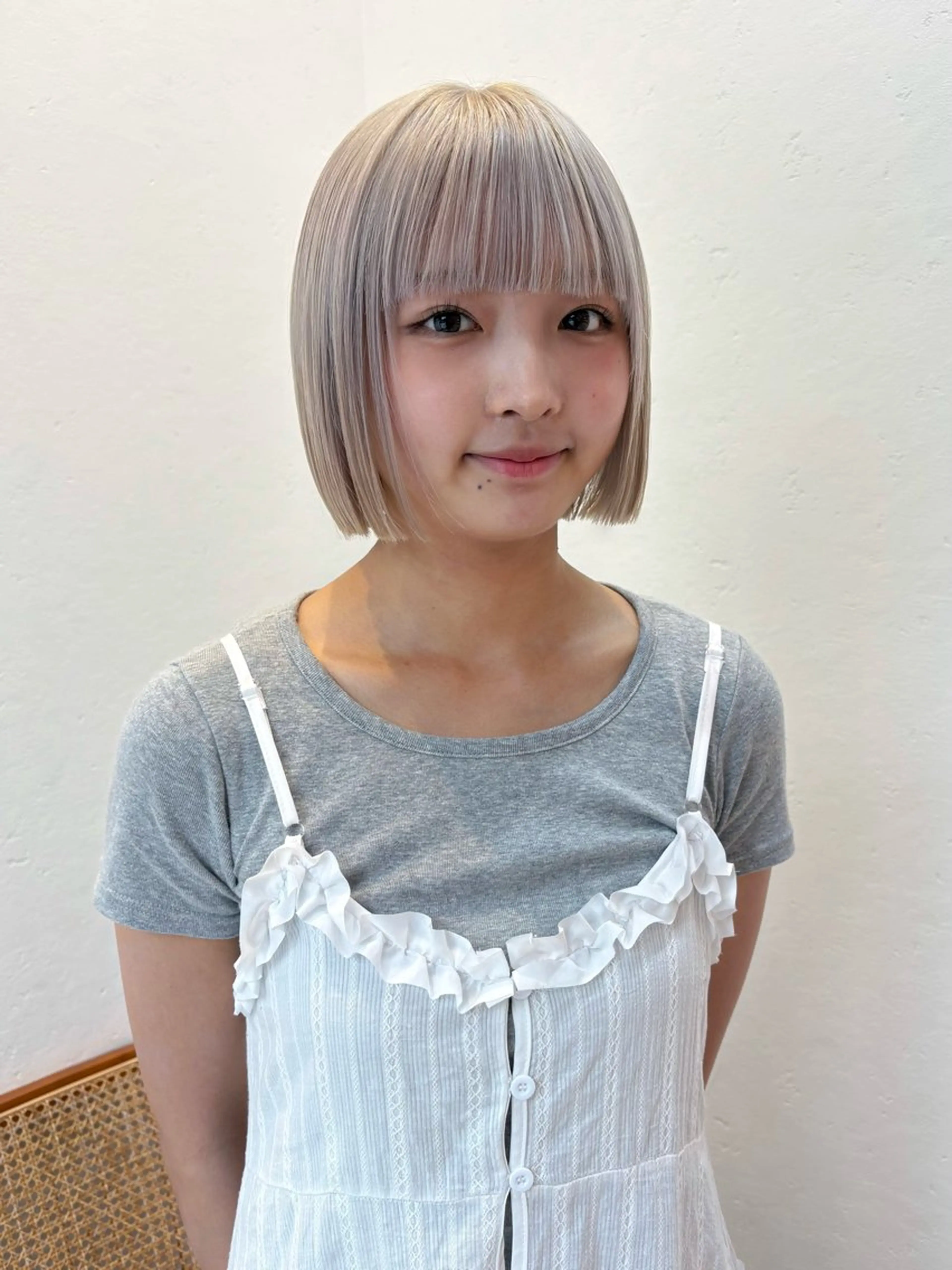 ショート カラー ハイトーンカラー ボブ カット ヘアカラー トリートメント ひなた 艶カラー/渋谷のヘアスタイル