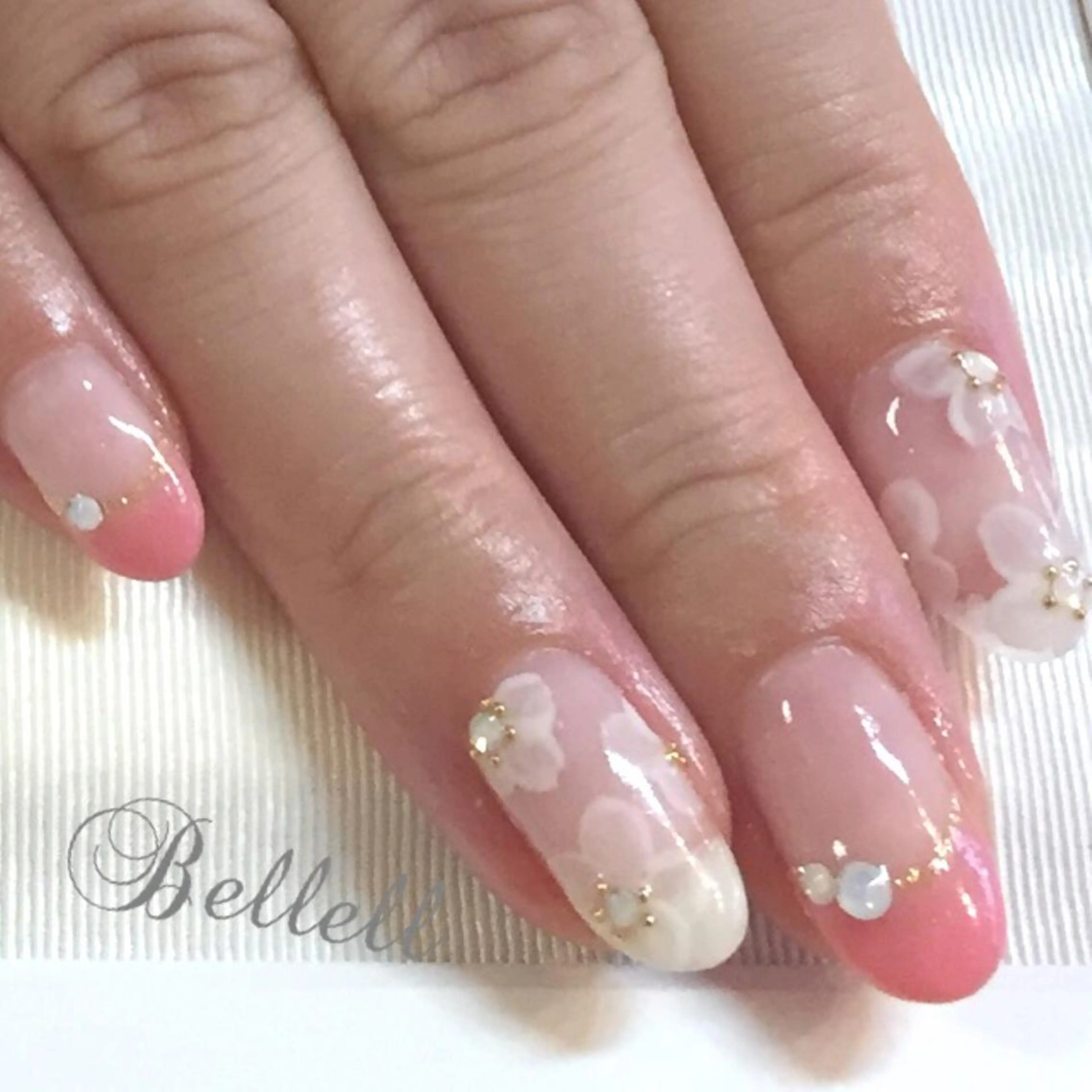 ネイル 青木 綾子のネイルデザイン